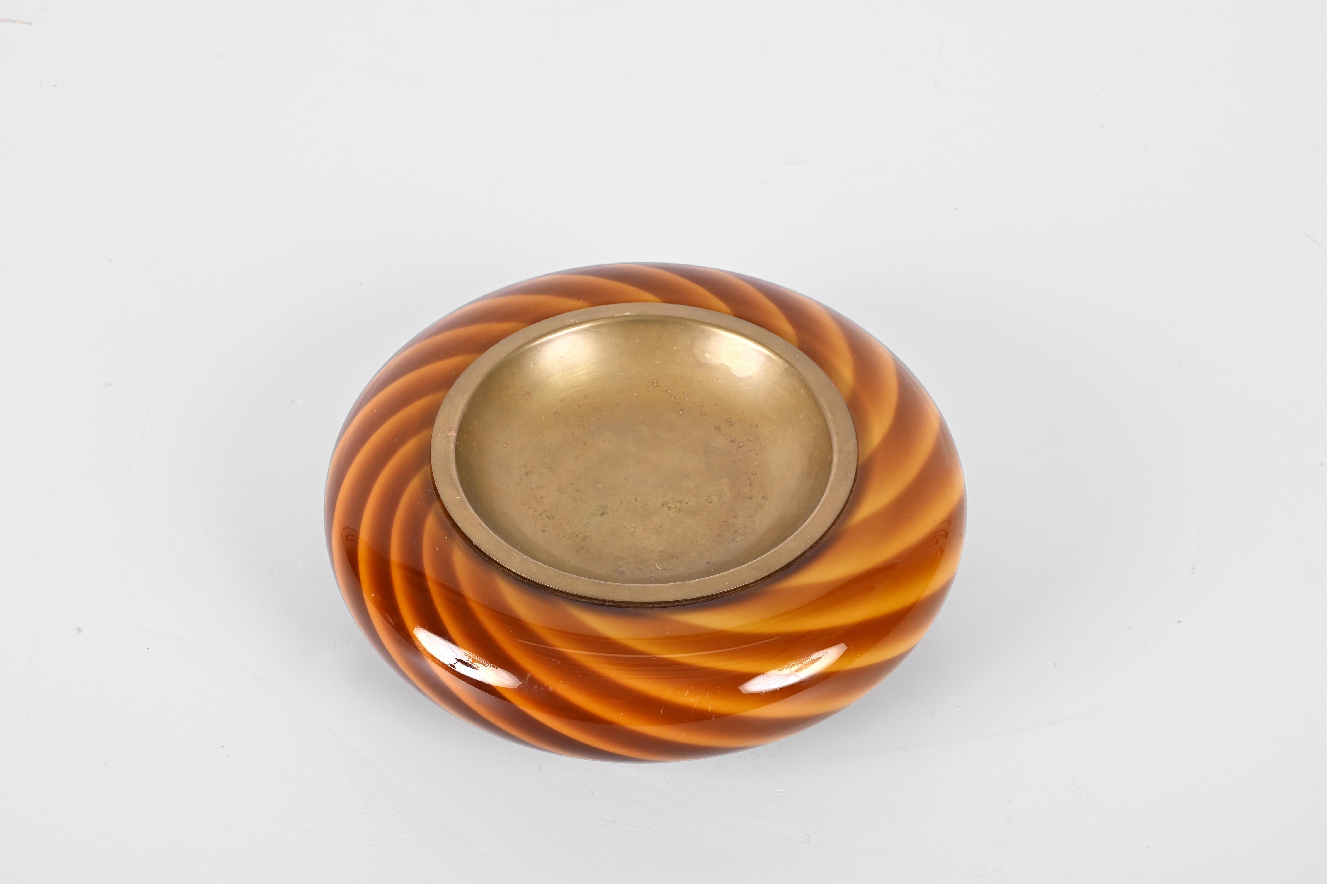 Tommaso Barbi Midcentury Murano Glass and Brass Round Italian Ashtray, 1970s 3