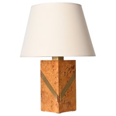 Tommaso Barbi Italienische Tischlampe aus der Mitte des Jahrhunderts mit Pappelmaser und Messing, 1970er Jahre