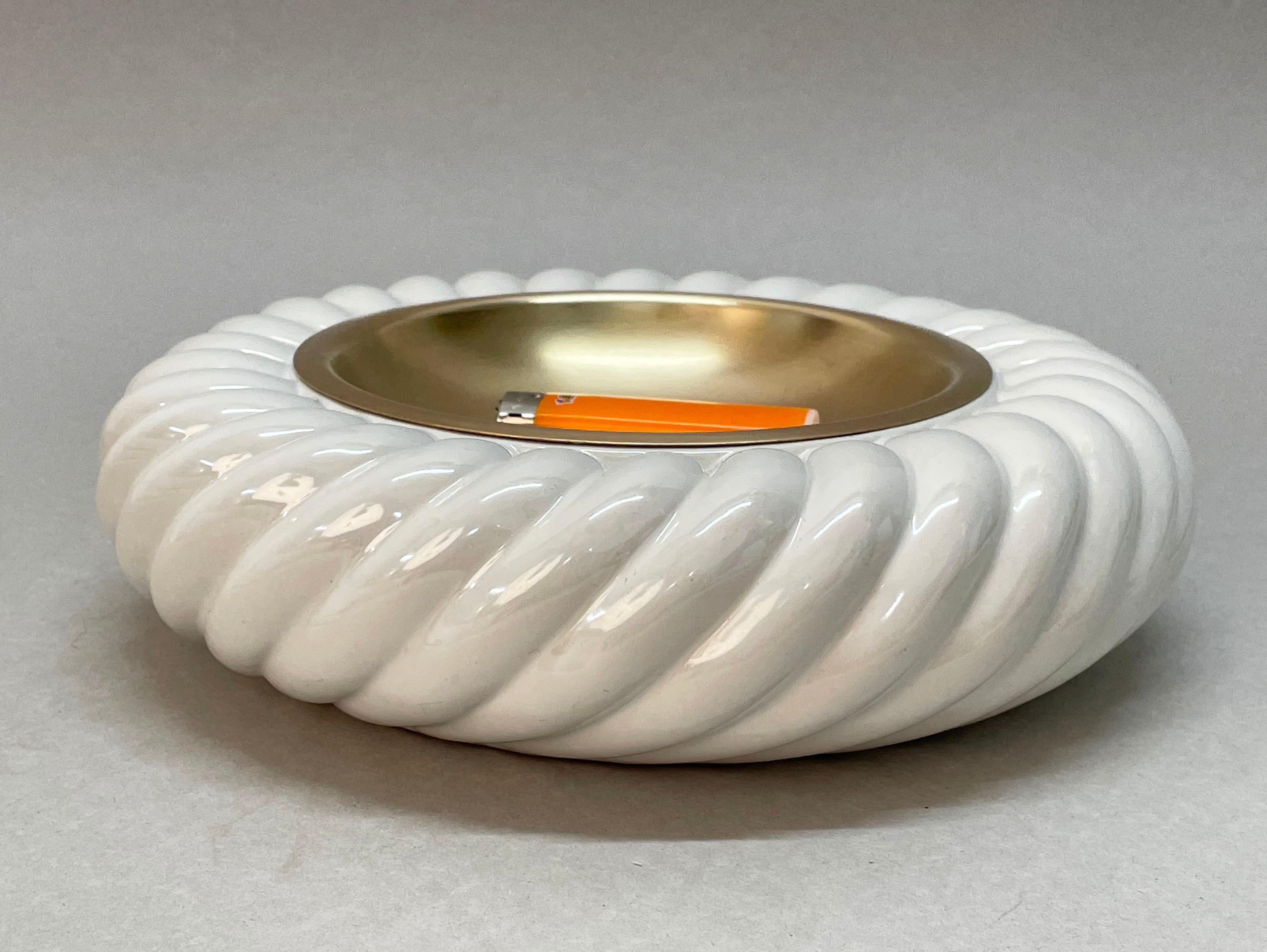Tommaso Barbi Midcentury White Ceramic and Brass Italian Ashtrays, 1960s 5