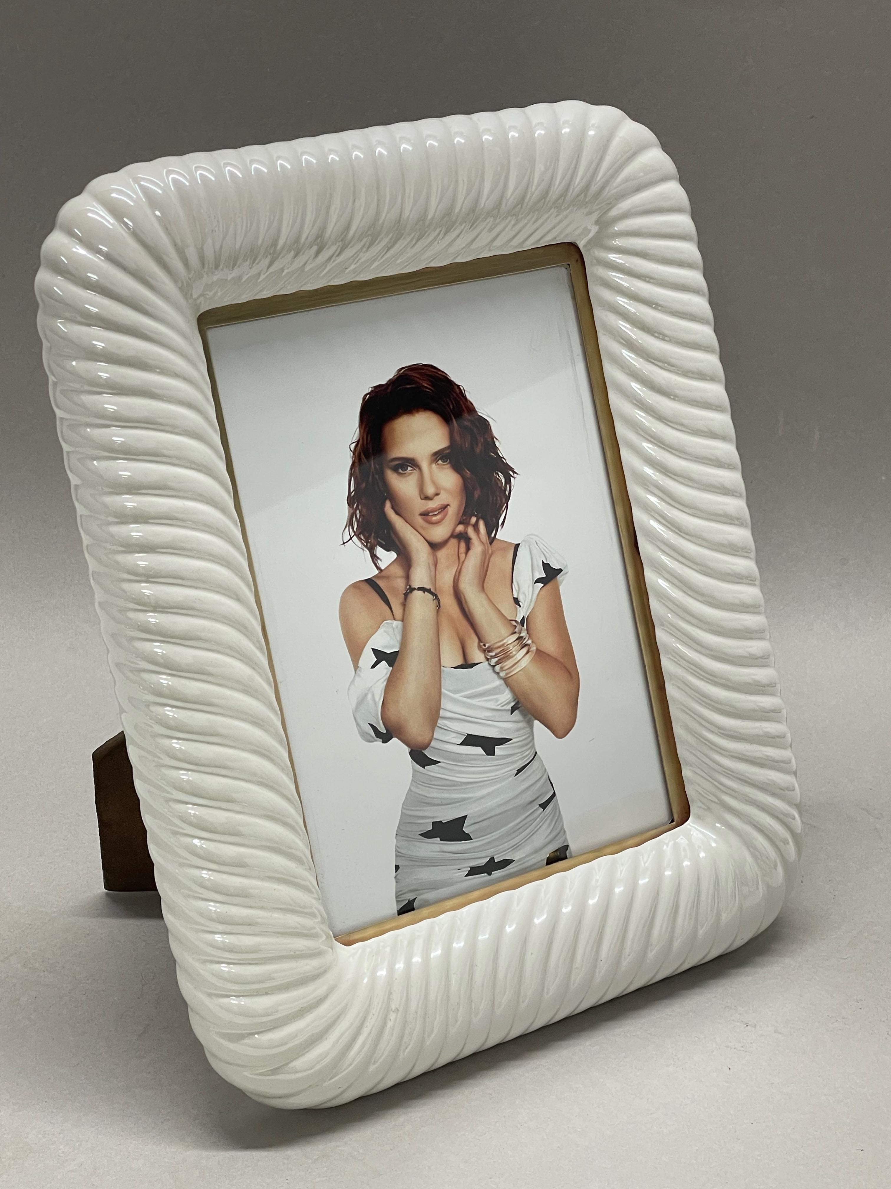 Tommaso Barbi Midcentury White Ceramic and Brass Italian Picture Frame, 1970s For Sale 9