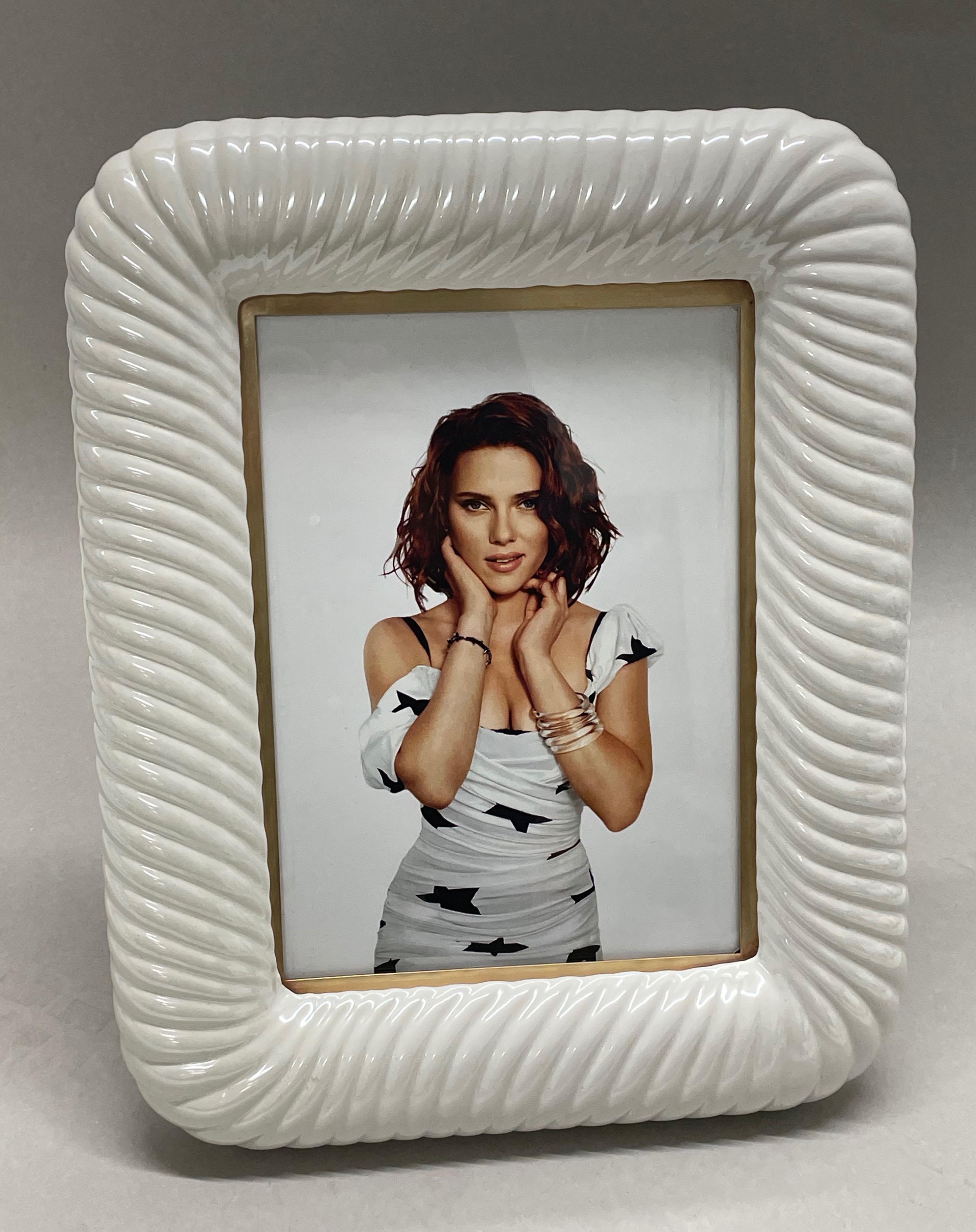 Tommaso Barbi Midcentury White Ceramic and Brass Italian Picture Frame, 1970s For Sale 10