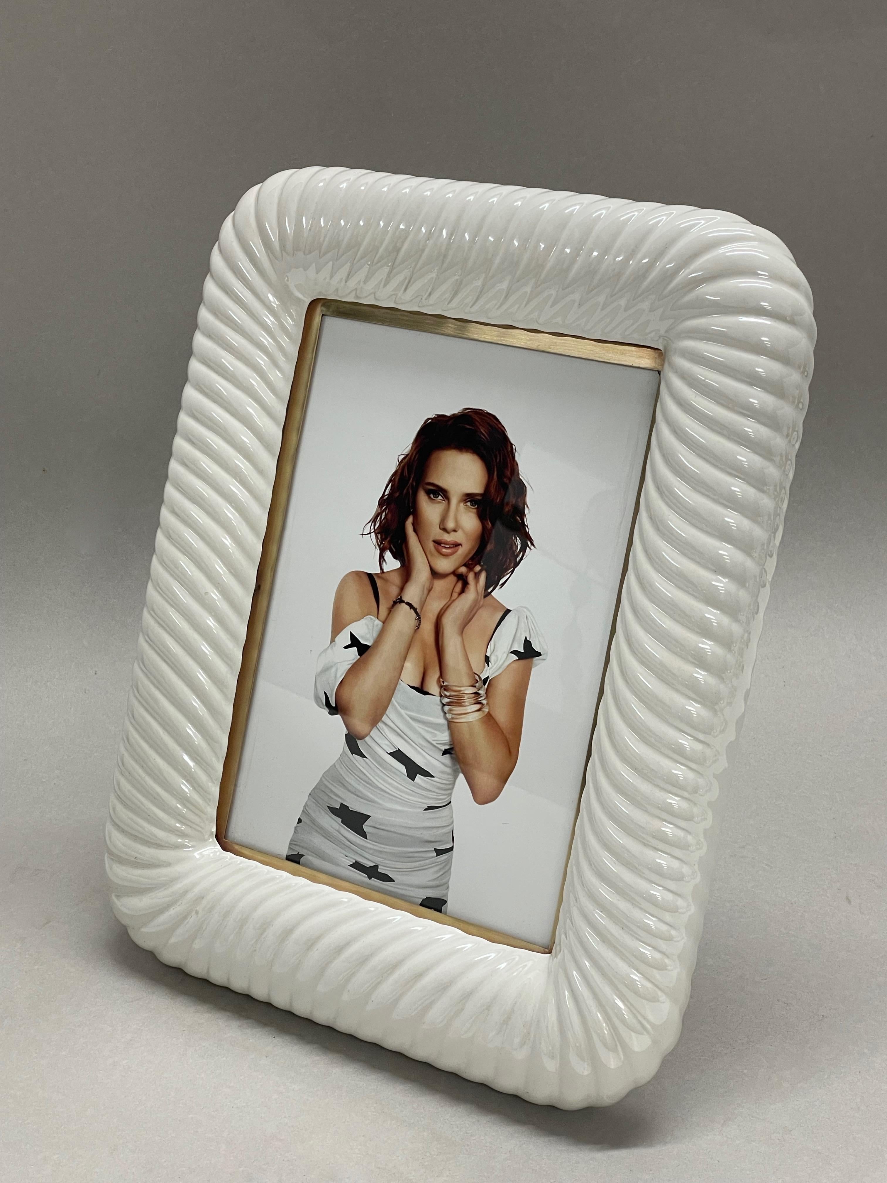 Tommaso Barbi Midcentury White Ceramic and Brass Italian Picture Frame, 1970s For Sale 15