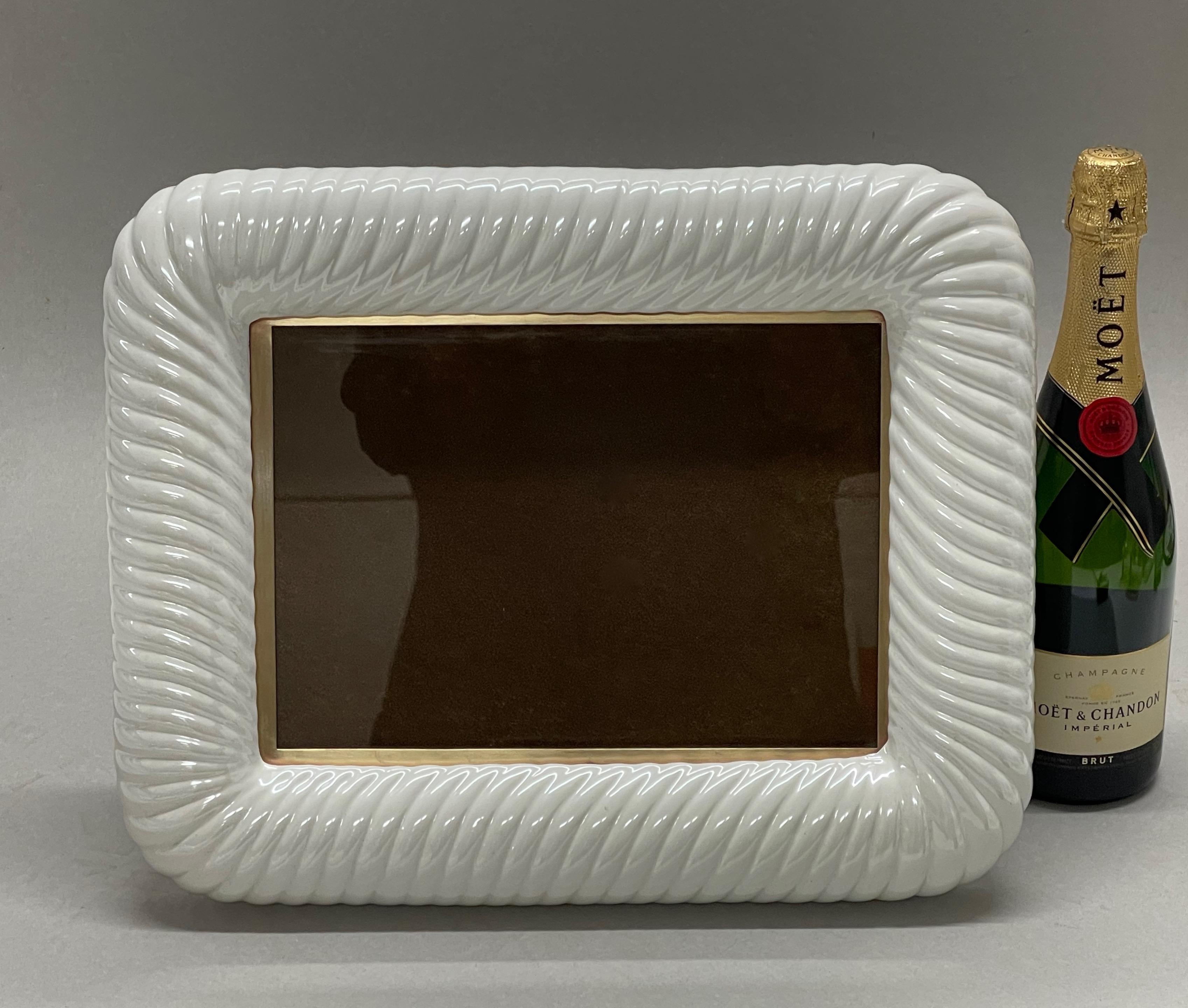 Late 20th Century Tommaso Barbi Midcentury White Ceramic and Brass Italian Picture Frame, 1970s For Sale