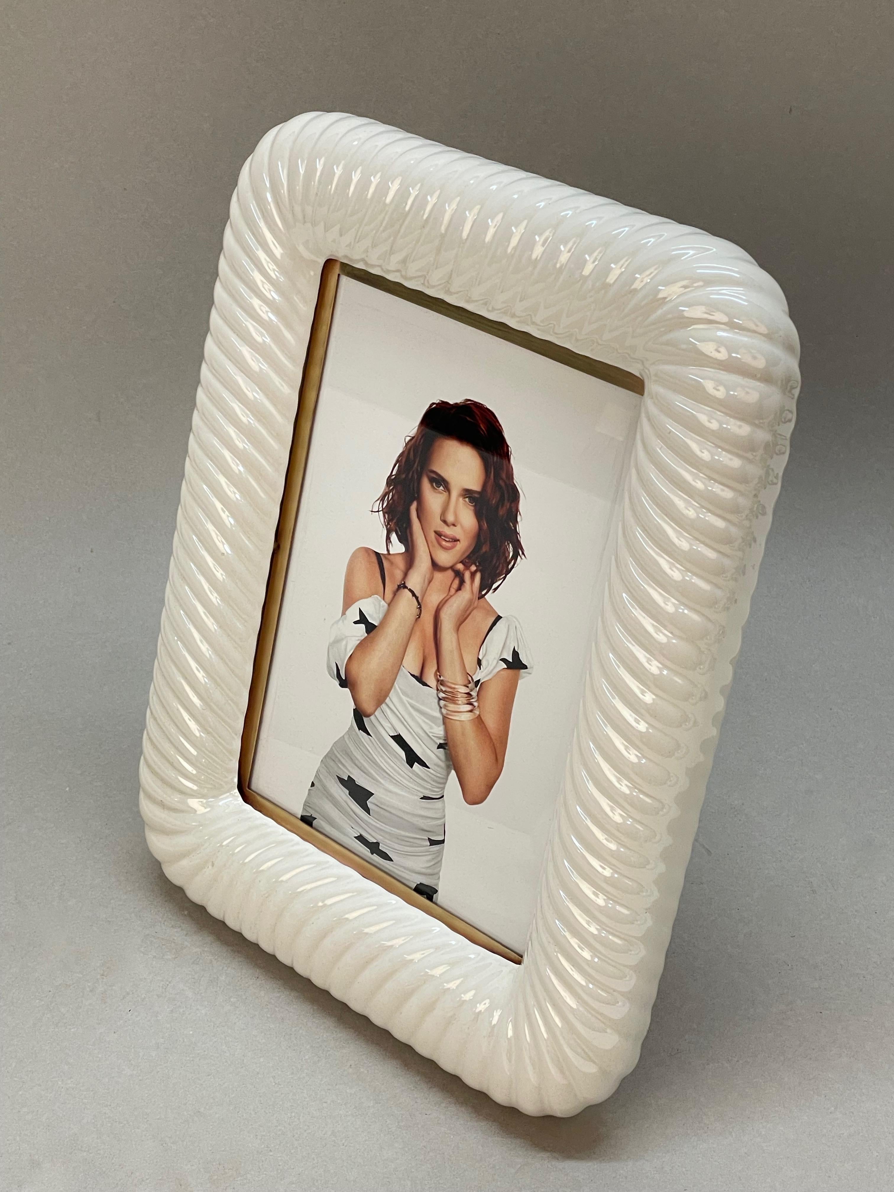 Tommaso Barbi Midcentury White Ceramic and Brass Italian Picture Frame, 1970s For Sale 3