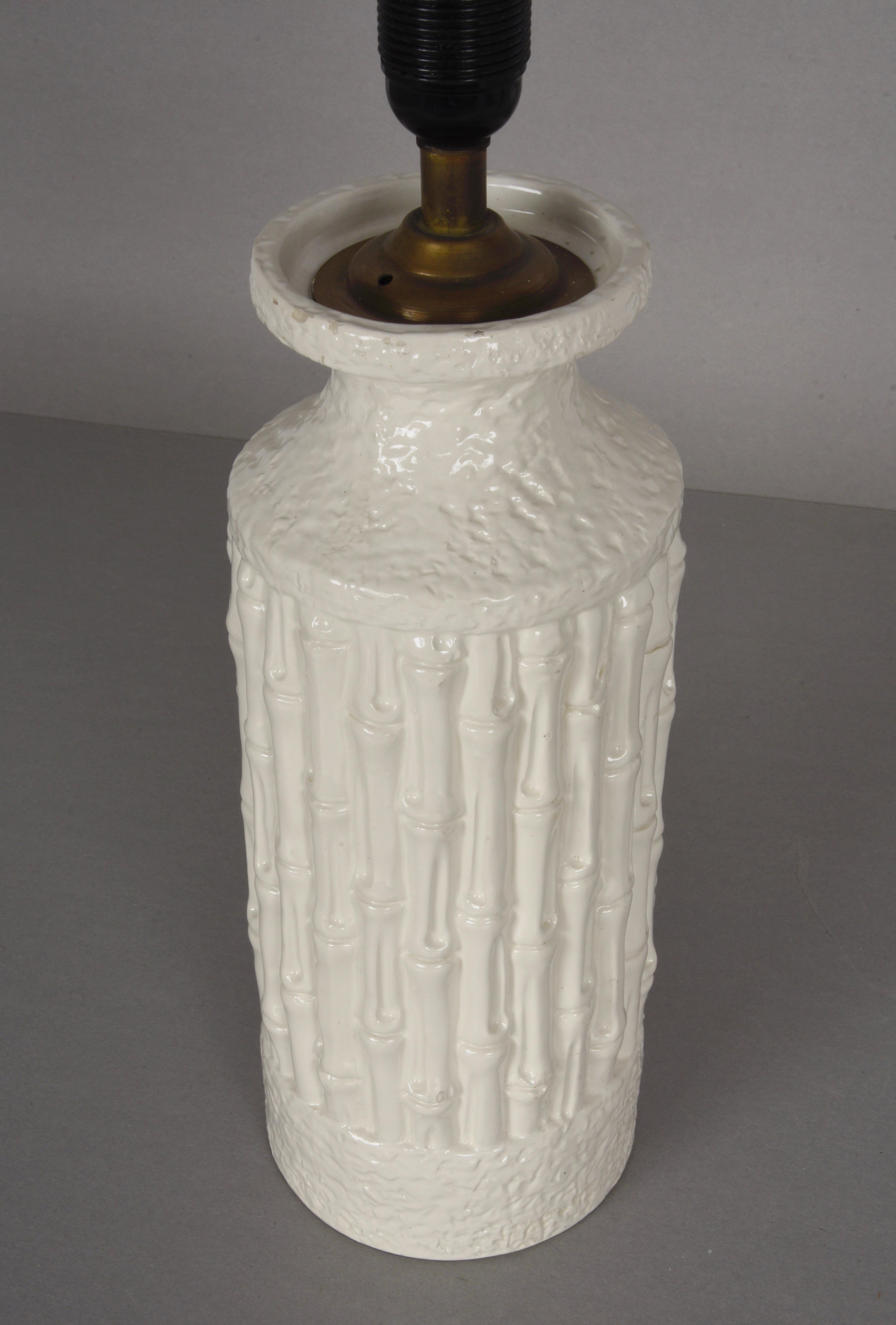 Tommaso Barbi Midcentury White Ceramic and Faux Bamboo Italian Table Lamp, 1970s For Sale 5