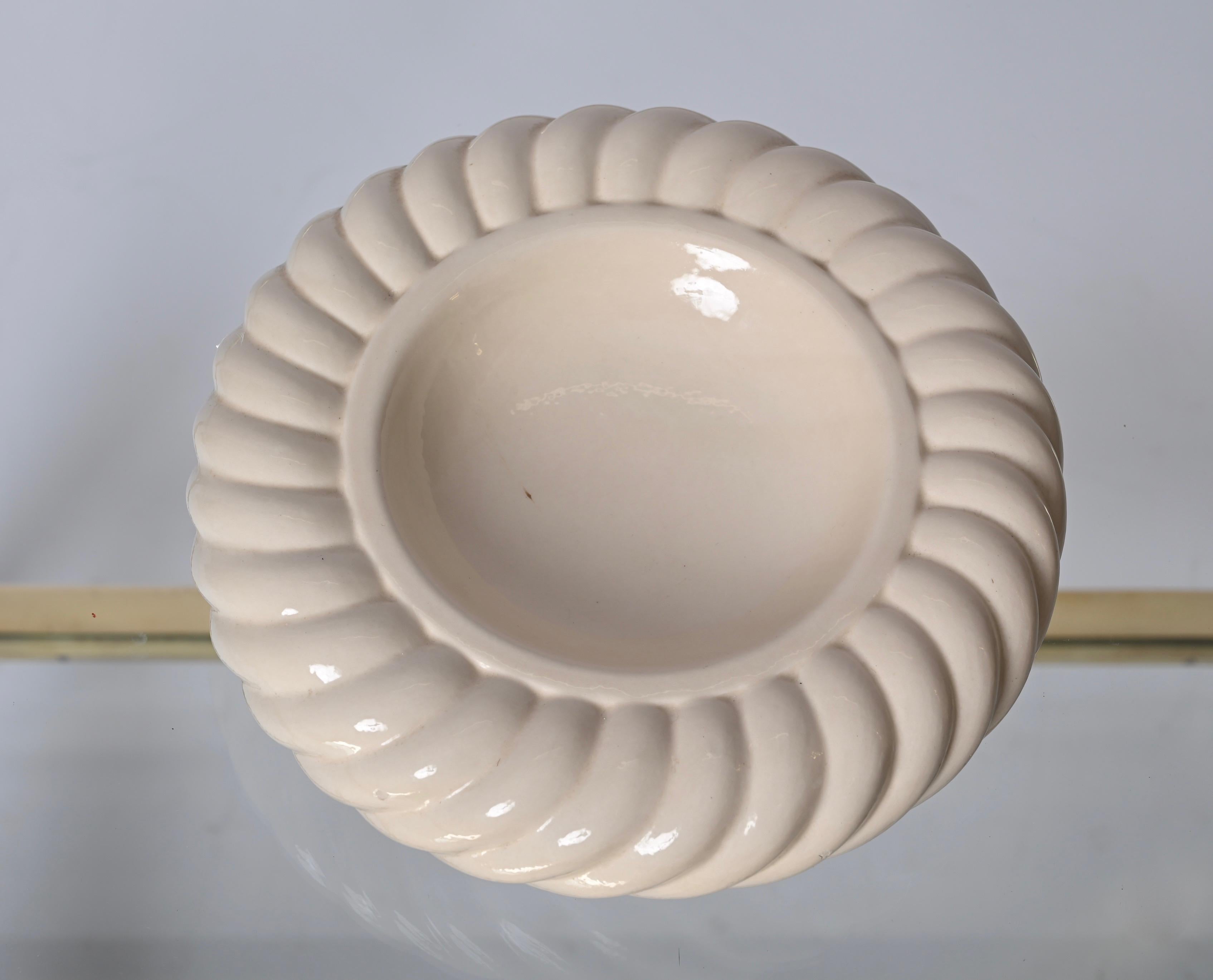 Tommaso Barbi Midcentury White Ceramic Italian Ashtrays, 1960s For Sale 6
