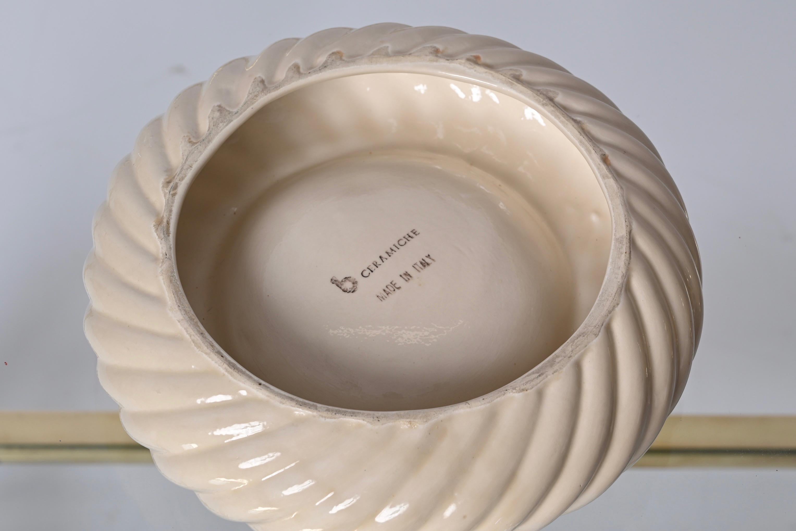 Tommaso Barbi Midcentury White Ceramic Italian Ashtrays, 1960s For Sale 8