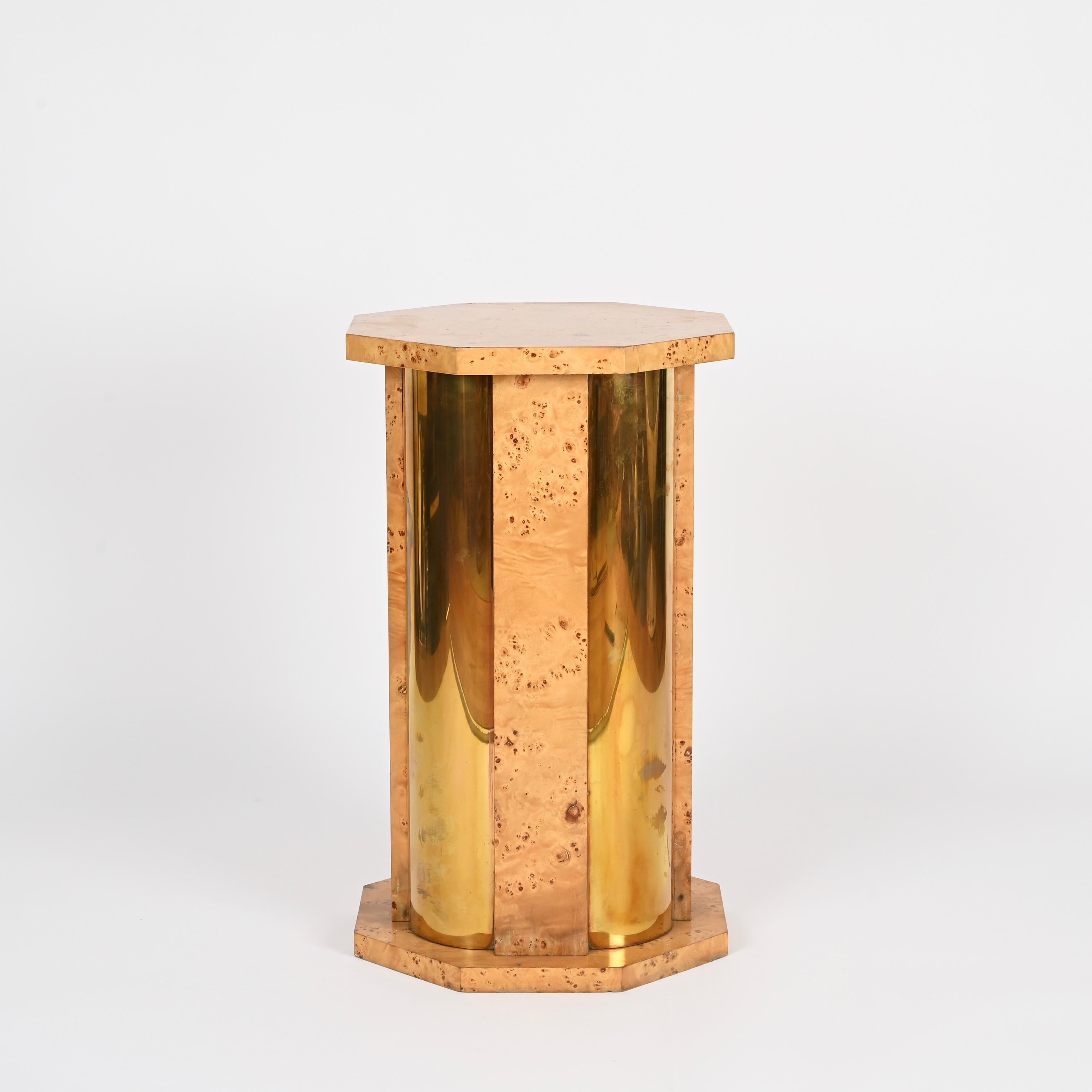 Mid-Century Modern Tommaso Barbi Octagonal Side Table Pedestal in Brass and Birch Burl, Italy 1970s For Sale
