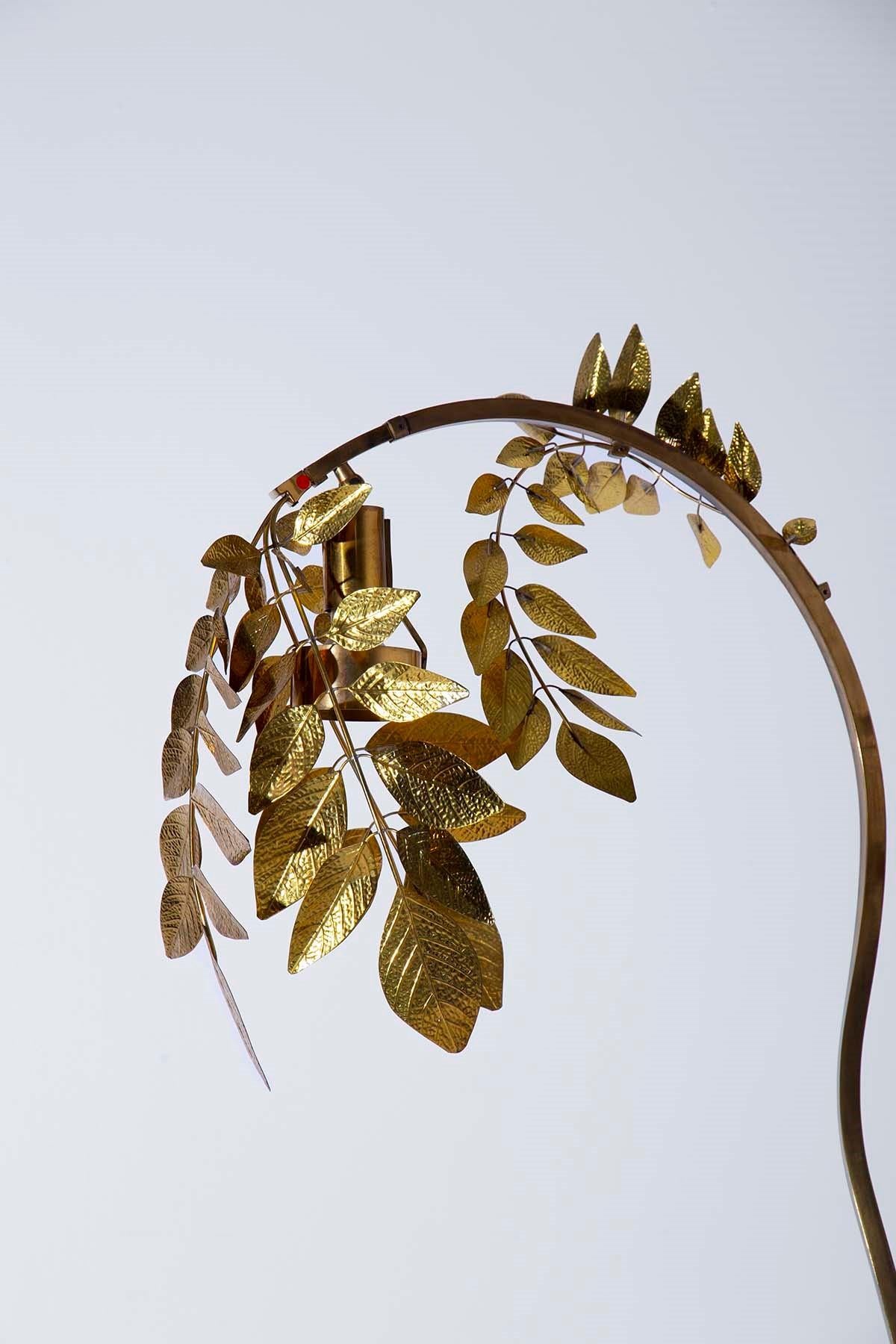 Rare wisteria-shaped gilded brass floor lamp  by Tommaso Barbi from the 1970s.