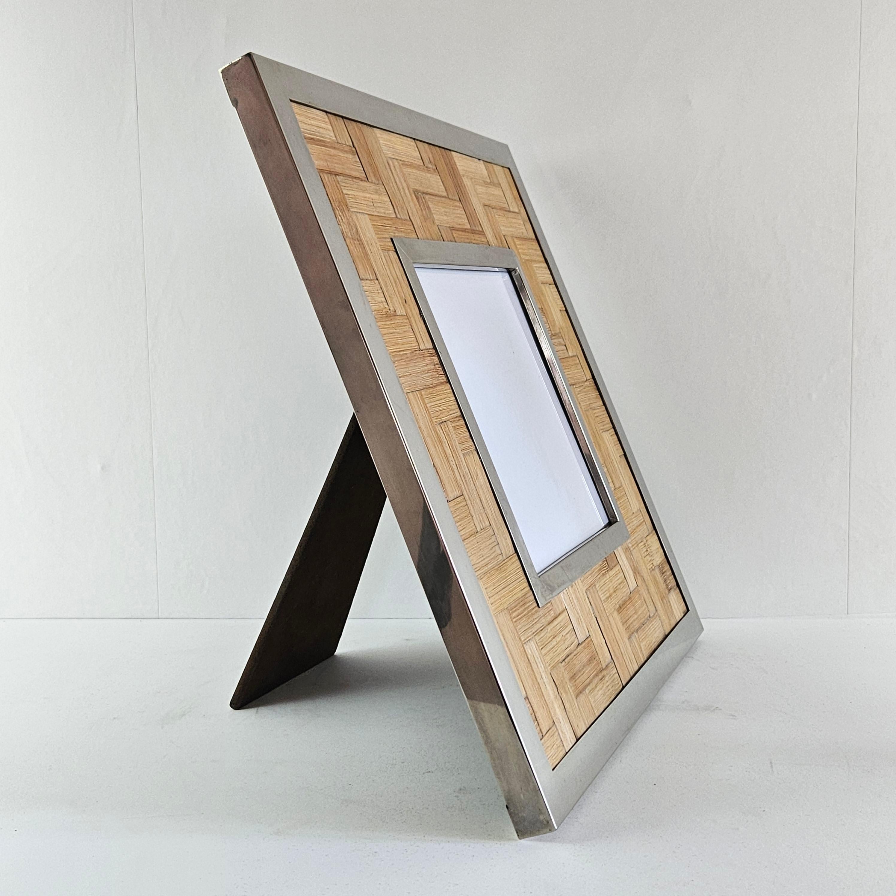 Tommaso Barbi Picture Frame in Rattan and Plated Silver, 1980s In Good Condition For Sale In Oud Beijerland, NL