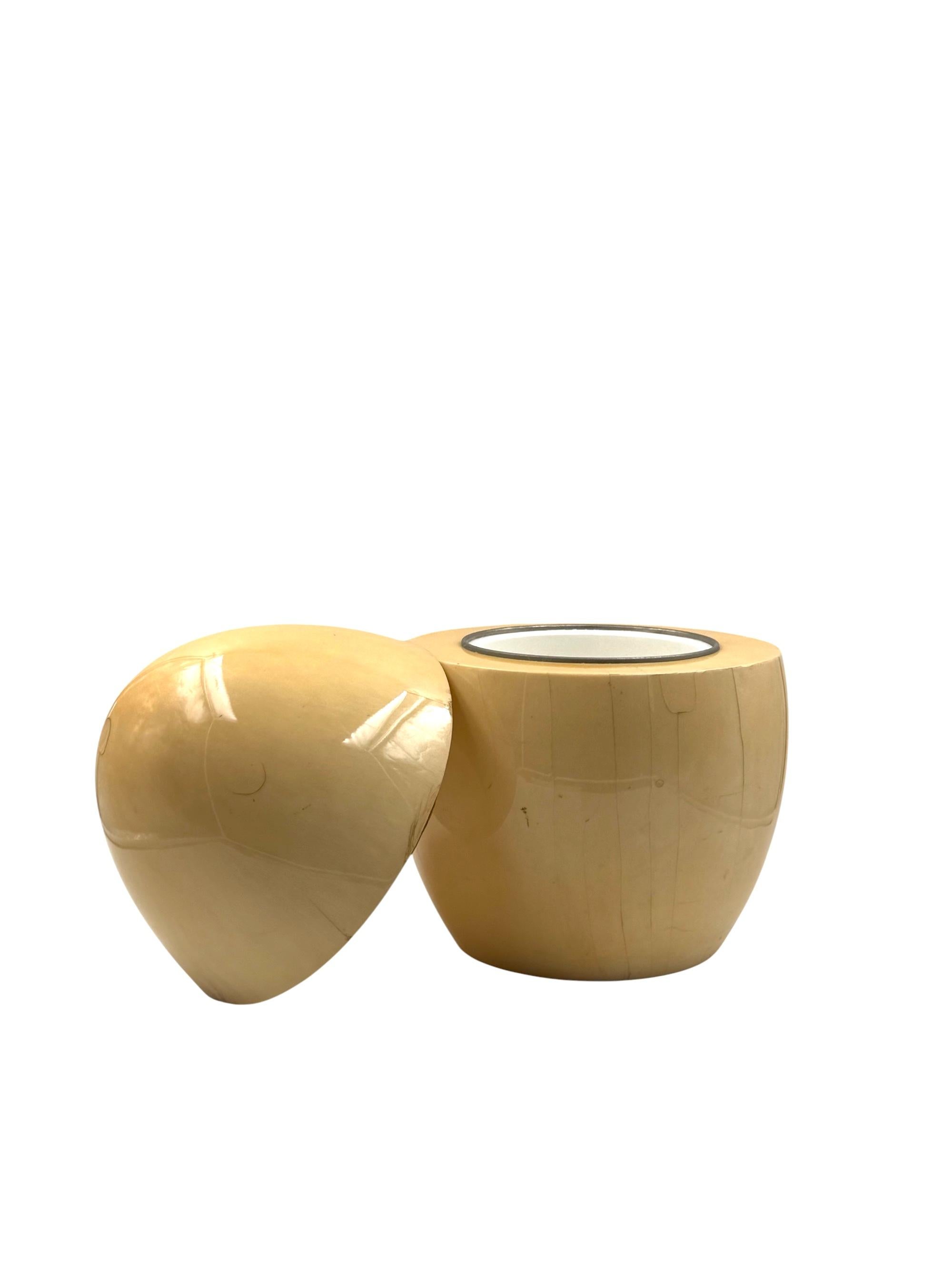 Tommaso Barbi, rare egg shaped large parchment box, TB Italy, ca. 1970 in vendita 6