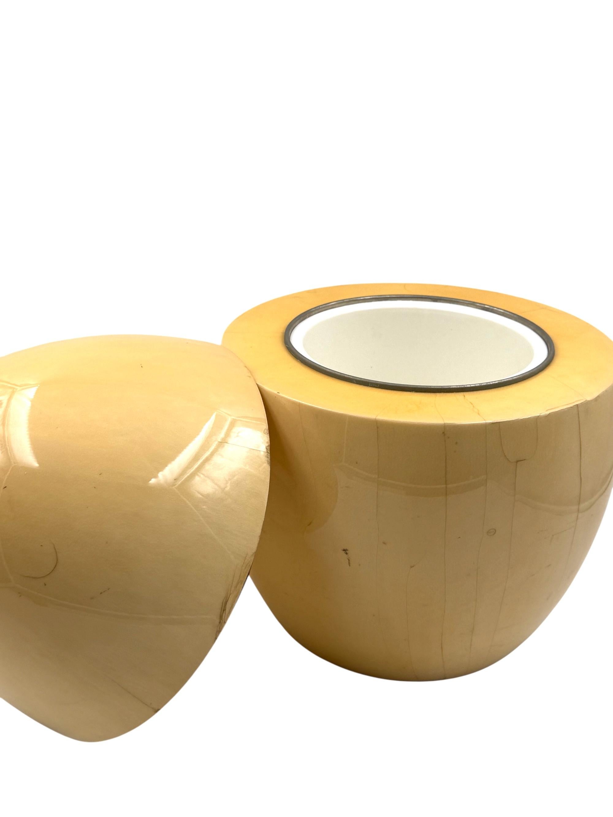 Tommaso Barbi, rare egg shaped large parchment box, TB Italy, ca. 1970 in vendita 7