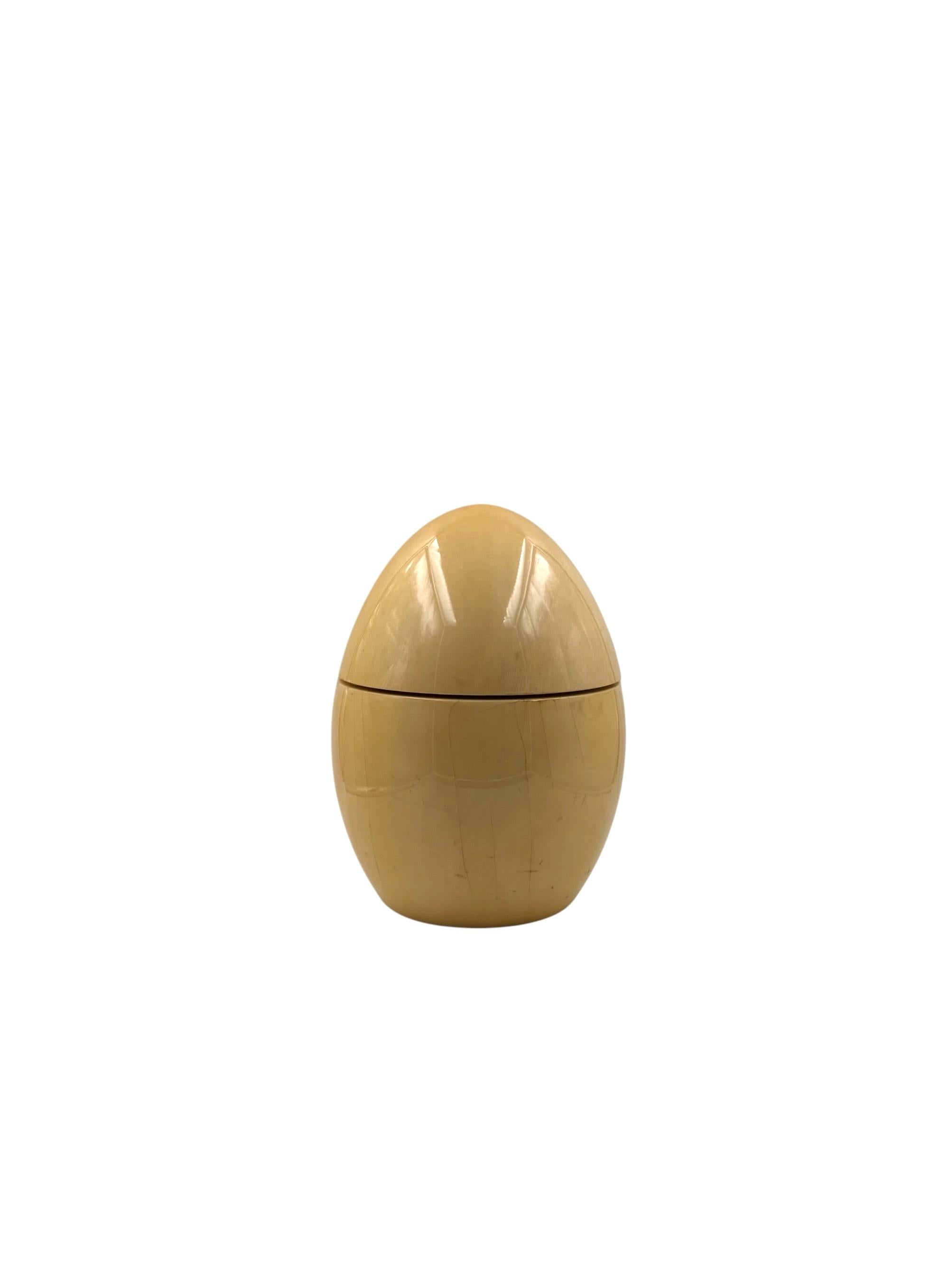 Tommaso Barbi, rare egg shaped large parchment box, TB Italy, ca. 1970 in vendita 10