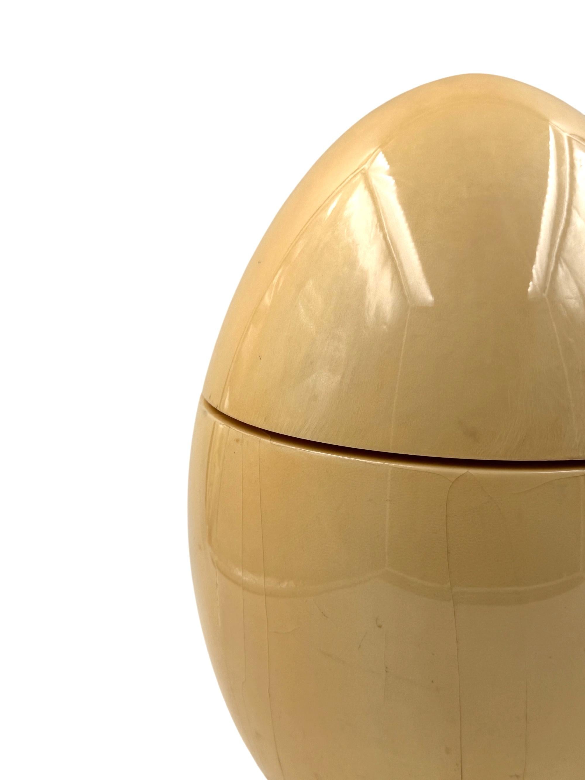 Tommaso Barbi, rare egg shaped large parchment box, TB Italy, ca. 1970 in vendita 2