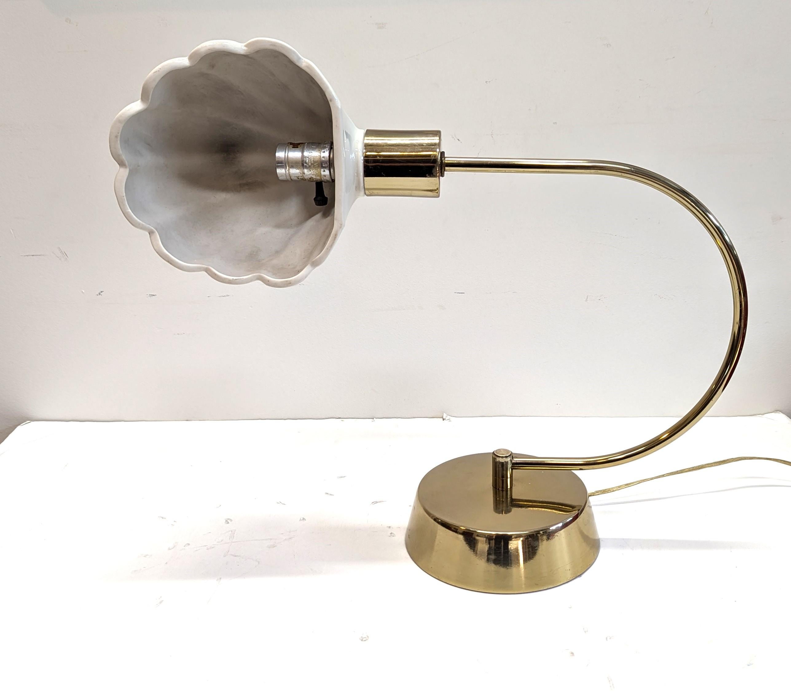 Late 20th Century Tommaso Barbi Scallop Shell Table Lamp For Sale