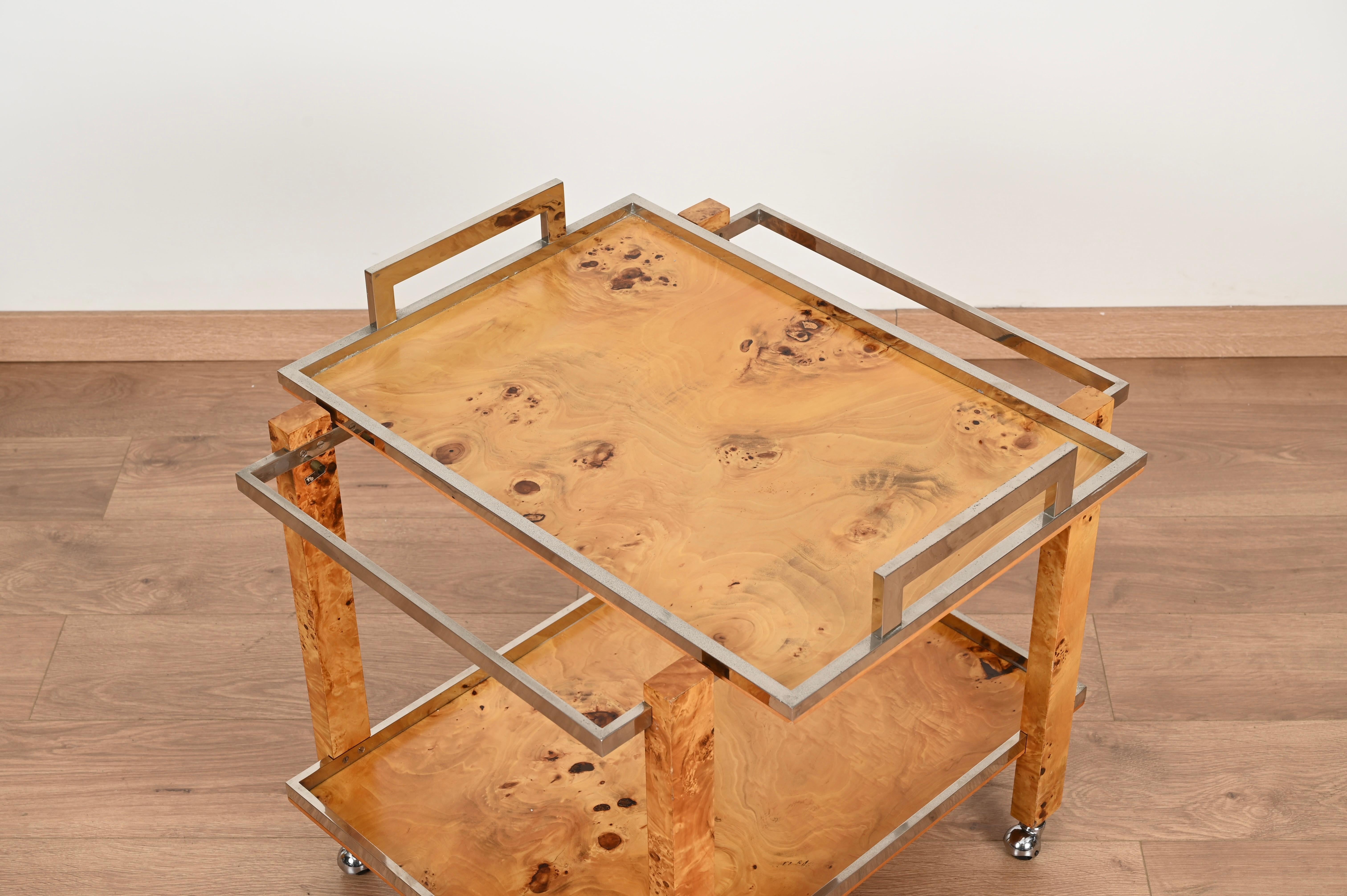 Tommaso Barbi Signed Bar Cart with Serving Tray in Burl and Chrome, Italy 1970s In Good Condition For Sale In Roma, IT