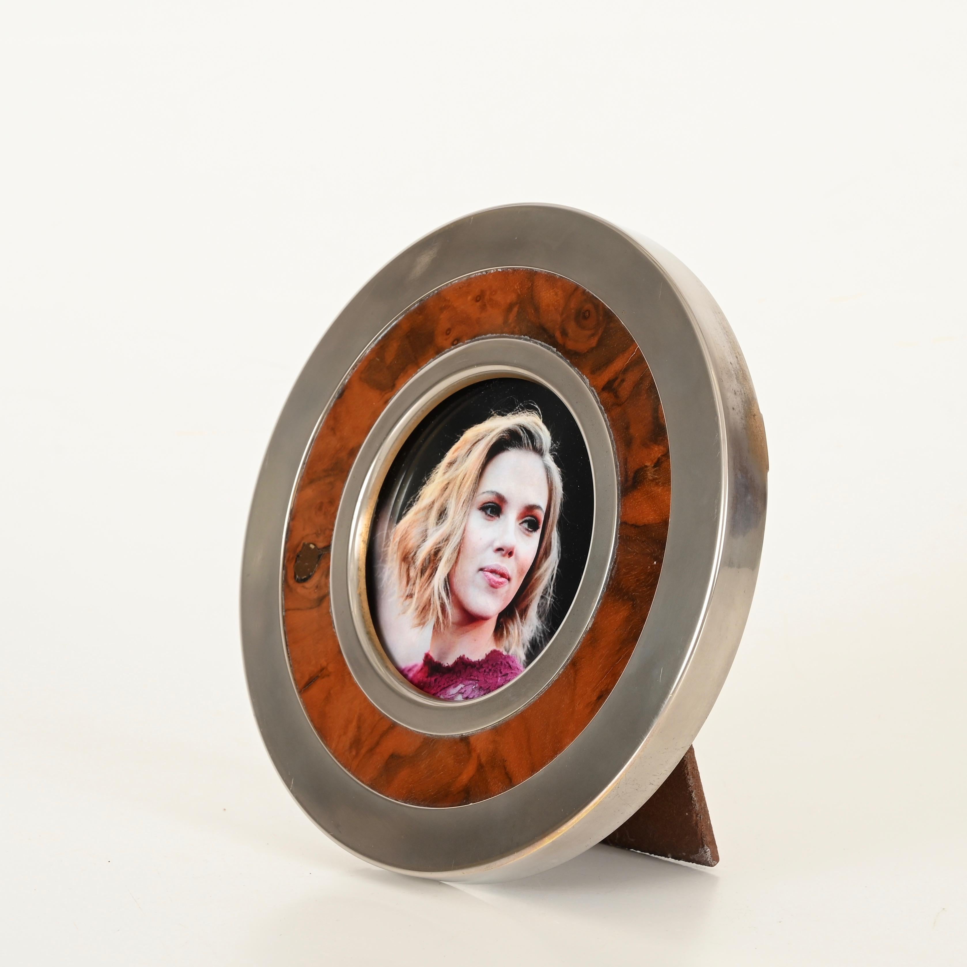 Italian Tommaso Barbi Signed Burl and Chrome Round Picture Frame, Italy 1970s For Sale