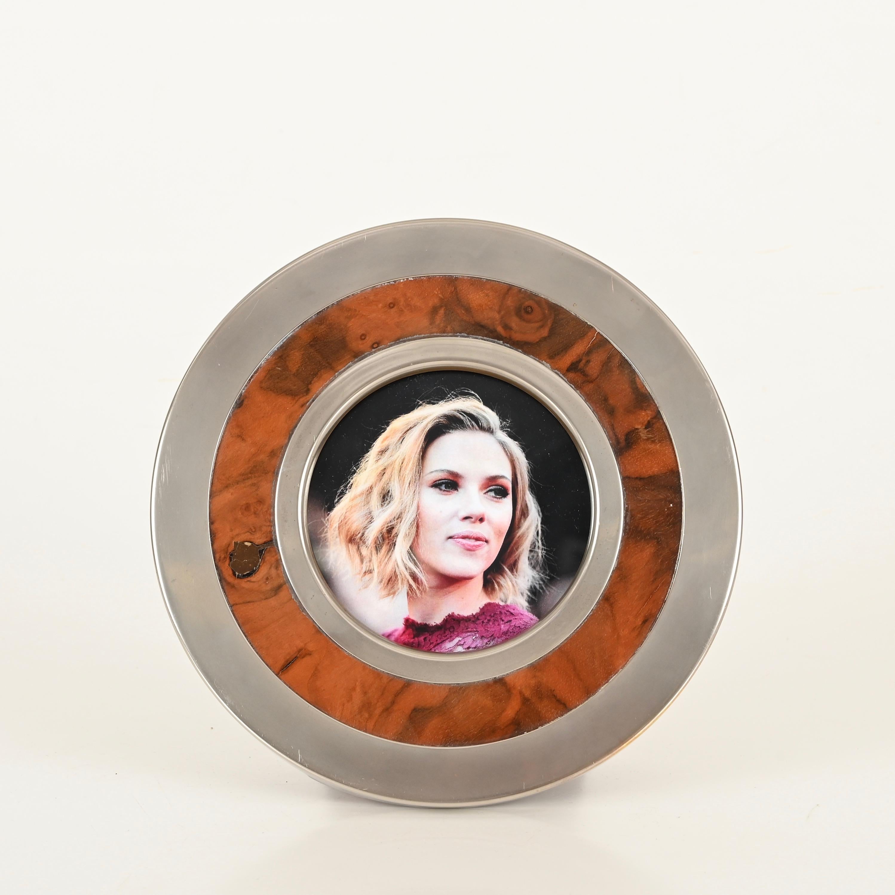 Hand-Crafted Tommaso Barbi Signed Burl and Chrome Round Picture Frame, Italy 1970s For Sale
