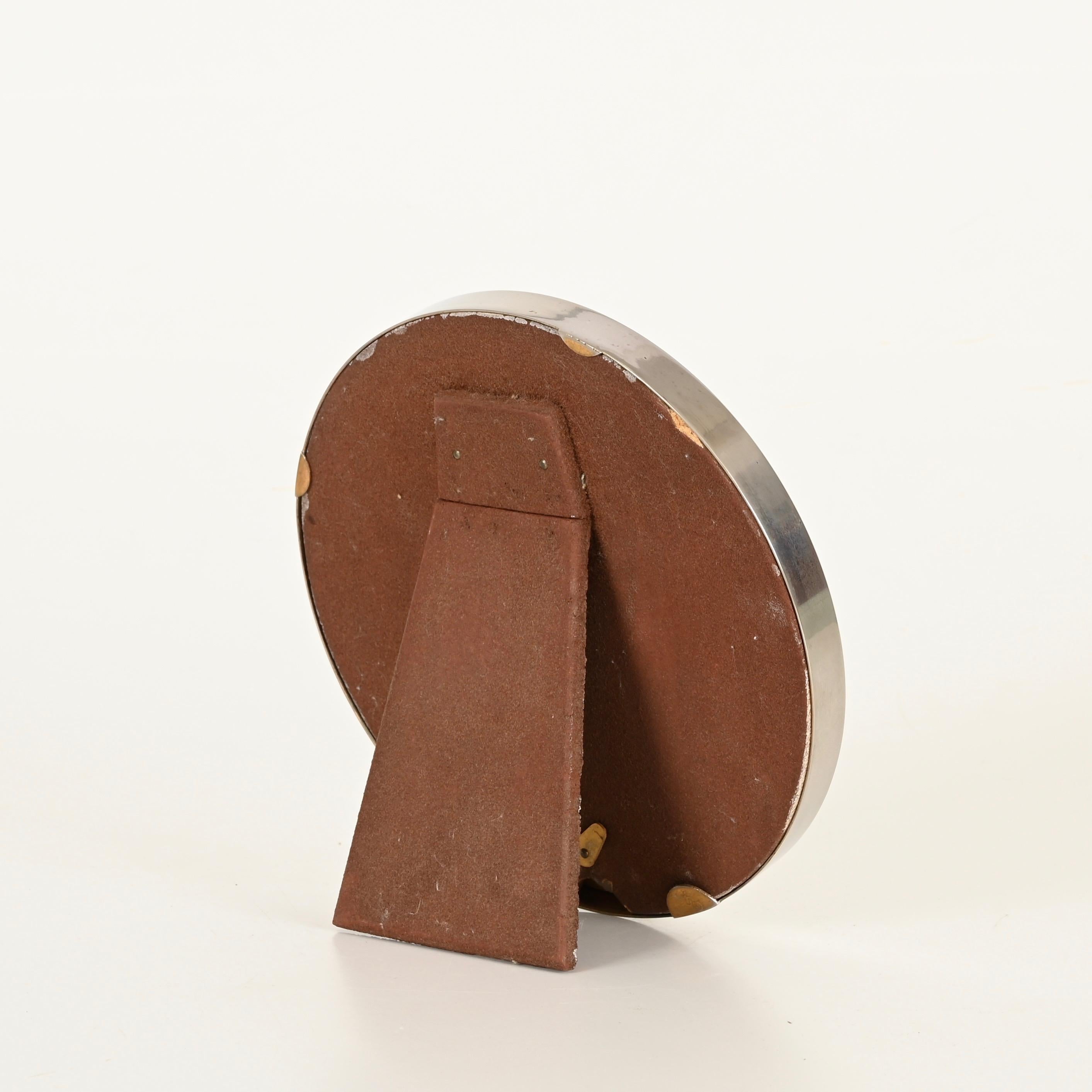 Metal Tommaso Barbi Signed Burl and Chrome Round Picture Frame, Italy 1970s For Sale