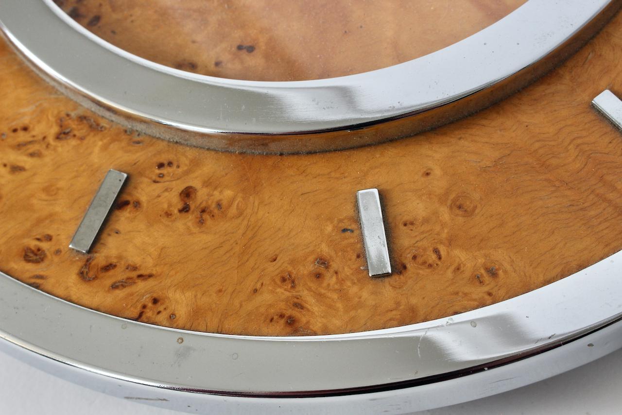 Tommaso Barbi Style Burled Elm & Chrome Hanging Wall Clock, Circa 1970 For Sale 4