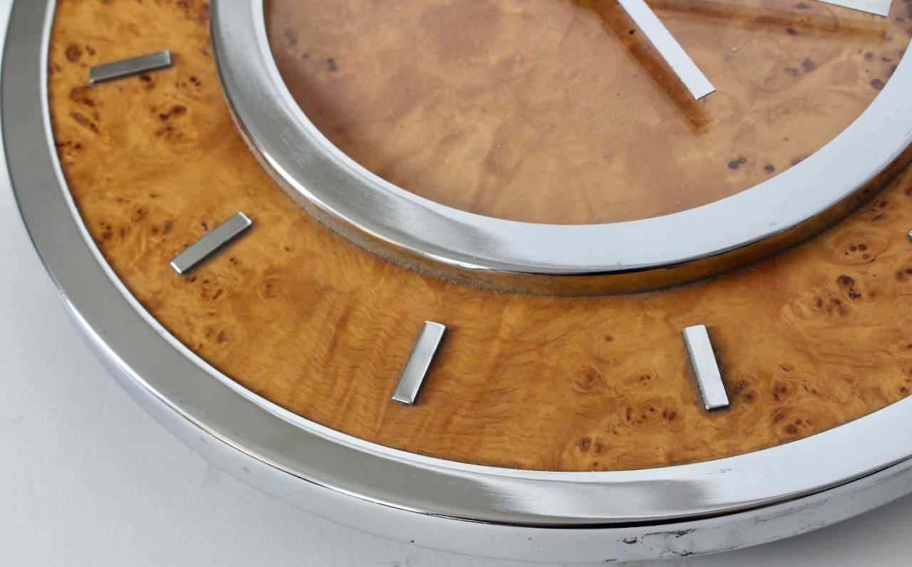 Tommaso Barbi Style Burled Elm & Chrome Hanging Wall Clock, Circa 1970 For Sale 1