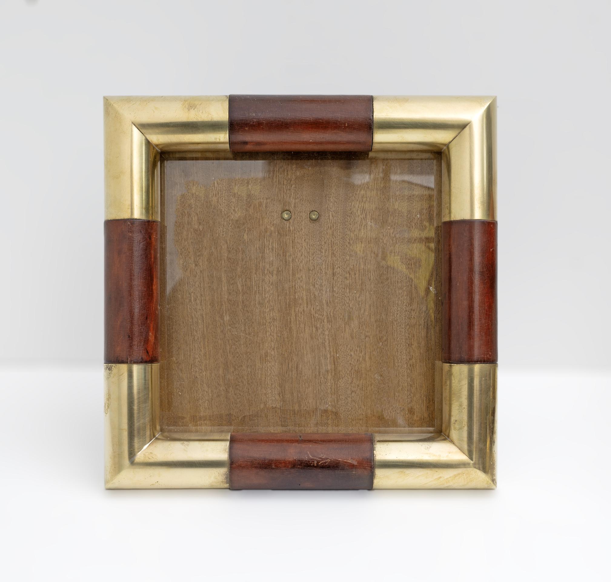 Mid-century modern Italian photo frame, brass and mahogany-stained beech, Tommaso Barbi style, 1970s