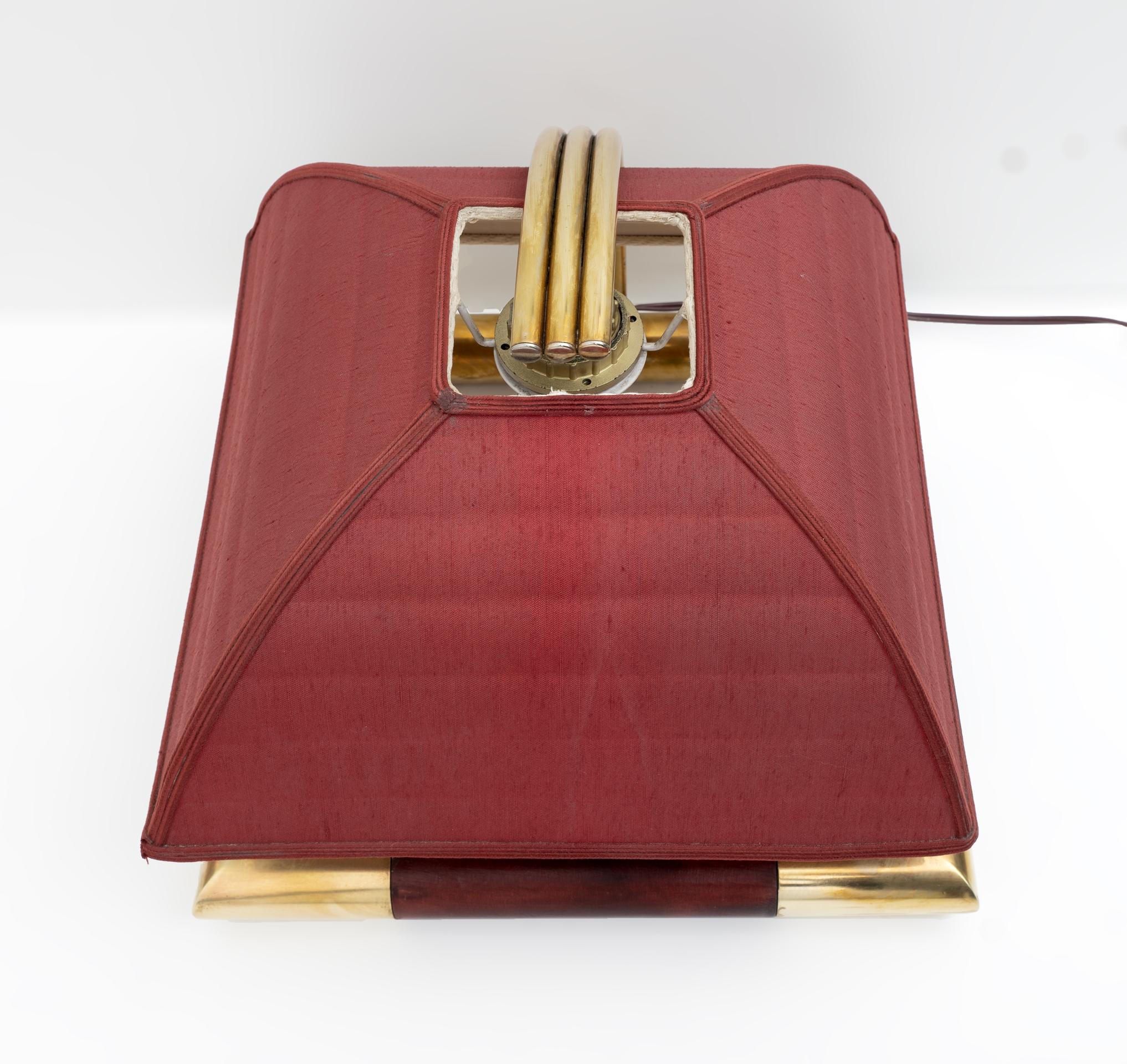 Tommaso Barbi Style Mid-century Modern Italian Brass Table Lamp, 1970s For Sale 1