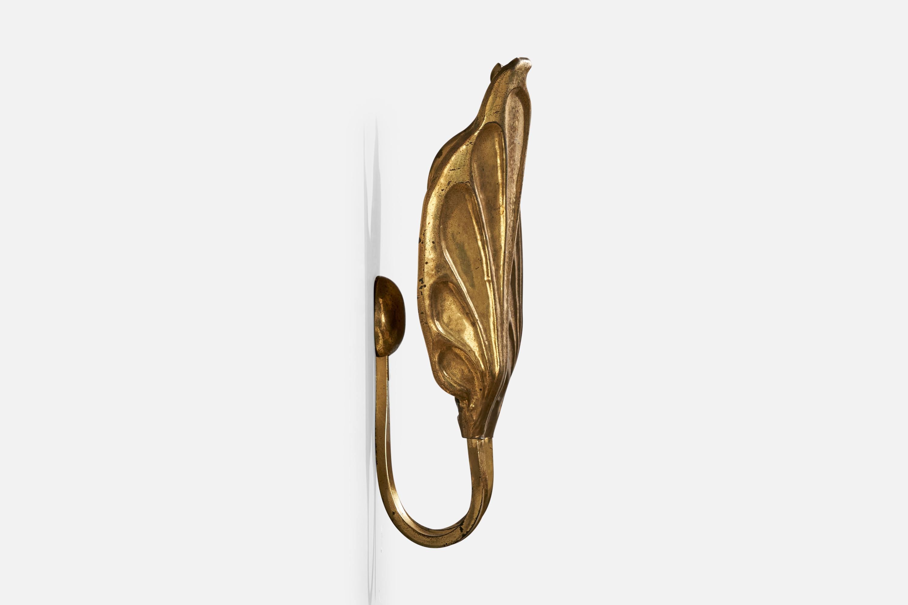 Tommaso Barbi, Wall Light, Brass, Italy, 1970s In Good Condition In High Point, NC