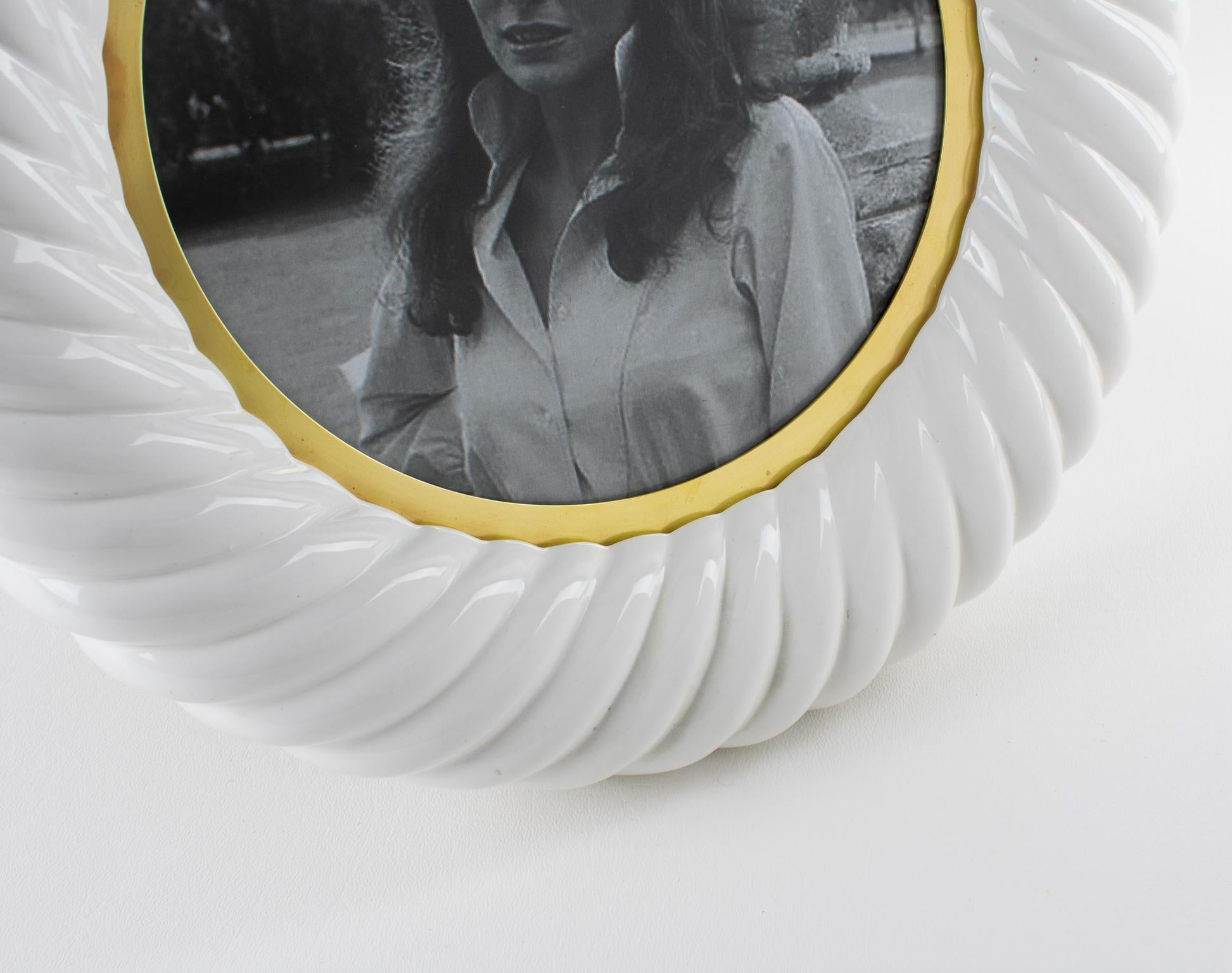 Tommaso Barbi White Ceramic and Gilded Brass Picture Frame, circa 1970 For Sale 1