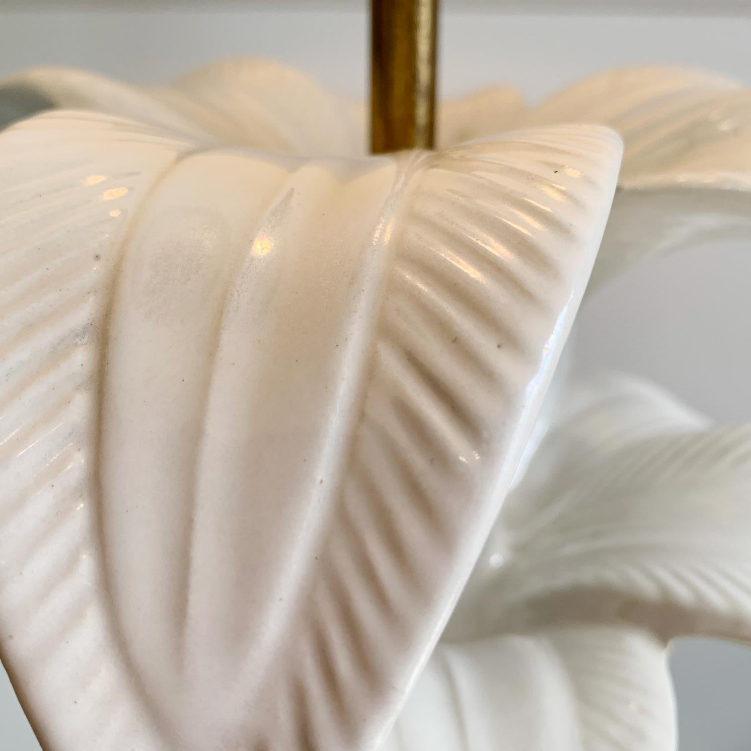 Weiße Palmen-Tischlampe von Tommaso Barbi, signiert im Angebot 2