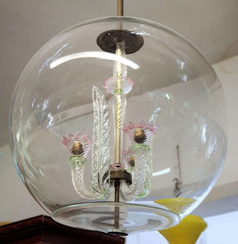 Tommaso Buzzi for Venini Monumenal Three Arms Chandelier in a Glass Sphere, 30s In Fair Condition In Tavarnelle val di Pesa, Florence