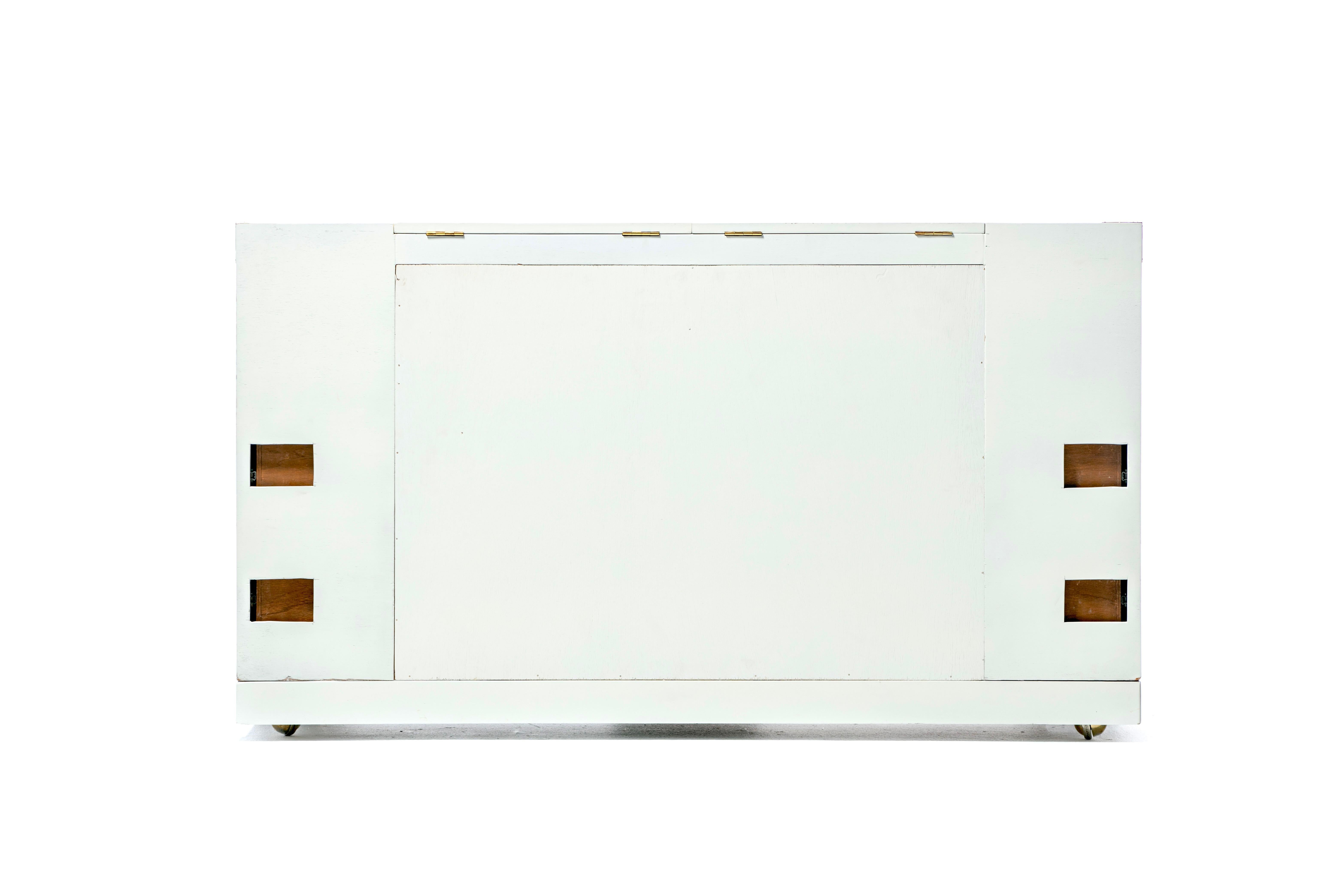Tommi Parzinger Bar Cabinet Lacquered in White Chocolate with Polished Brass For Sale 13