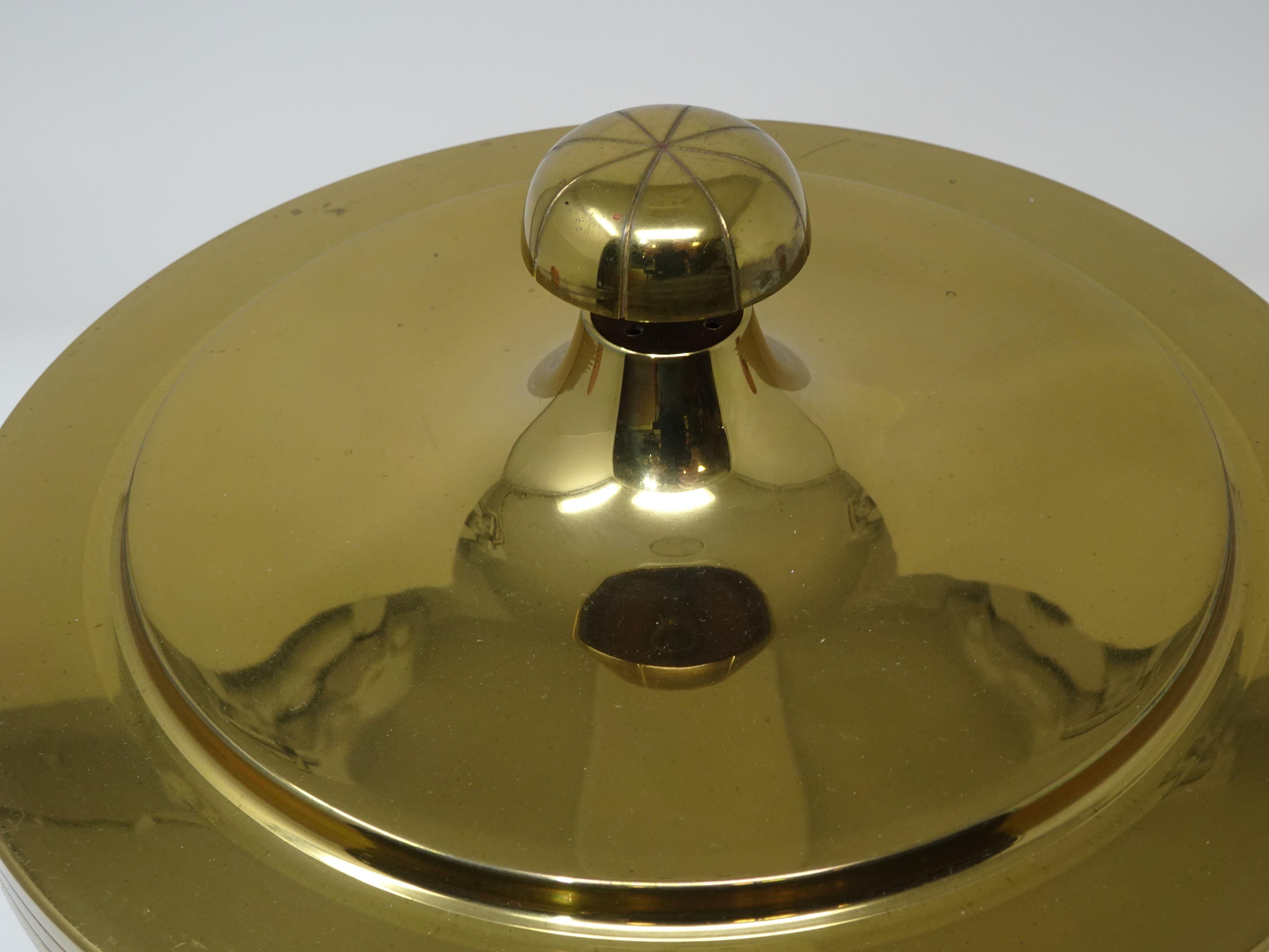 Tommi Parzinger Brass Chaffing Dish for Dorlyn Silversmiths In Good Condition In Cincinnati, OH
