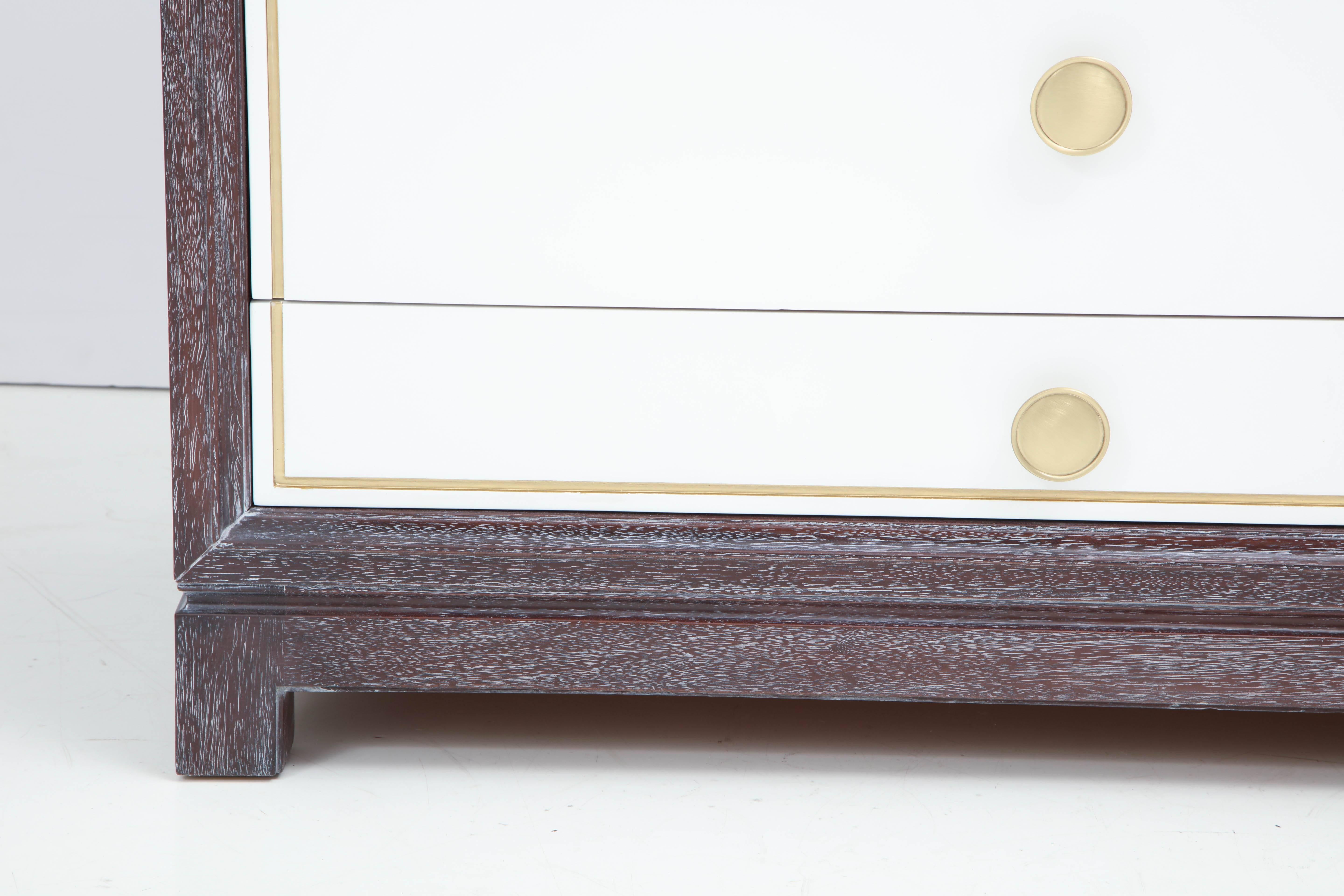 Mid-Century moderno Cassapanche in mogano cerato Tommi Parzinger, coppia in vendita