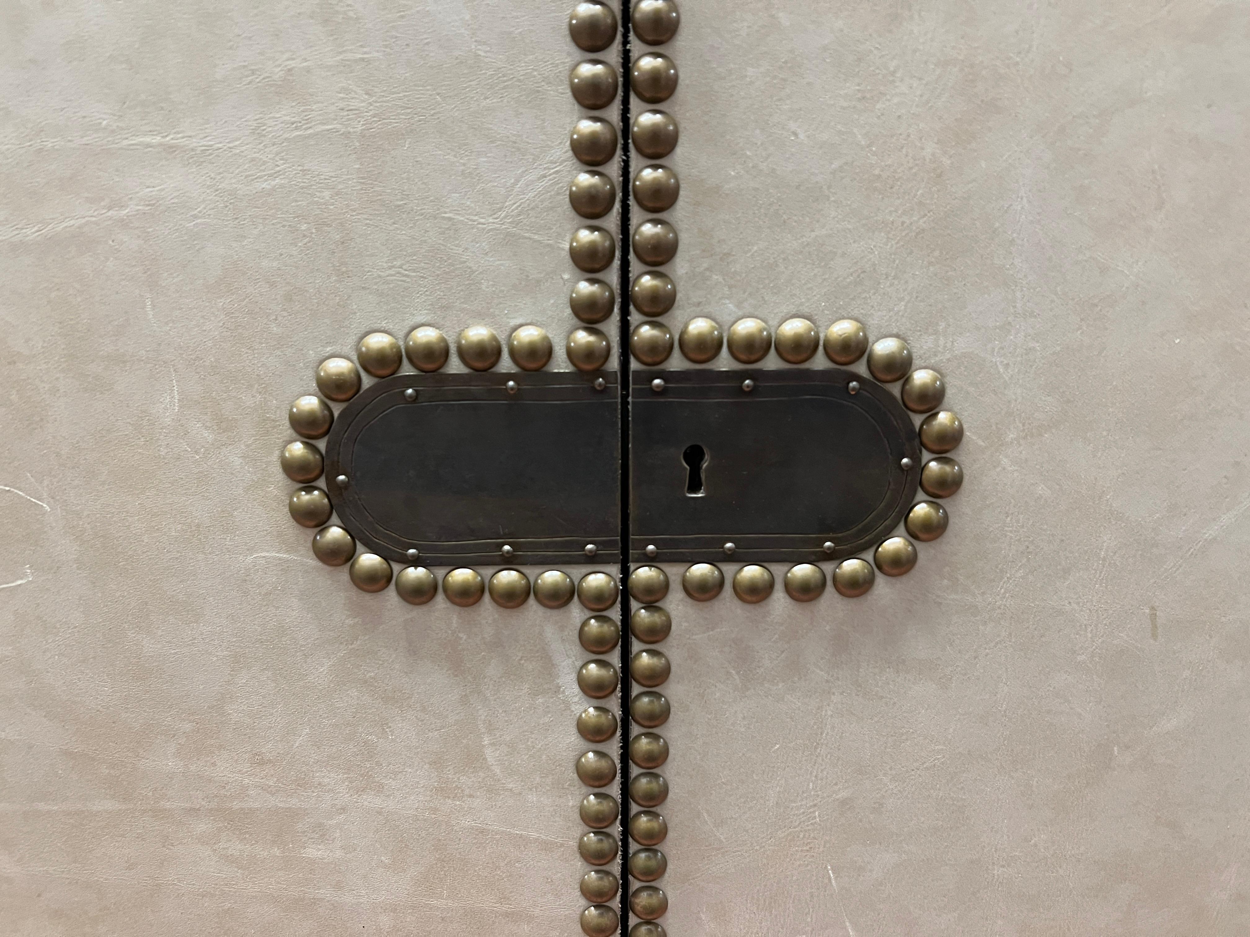 Tommi Parzinger Chest on Stand for Charak Modern In Good Condition In New York, NY