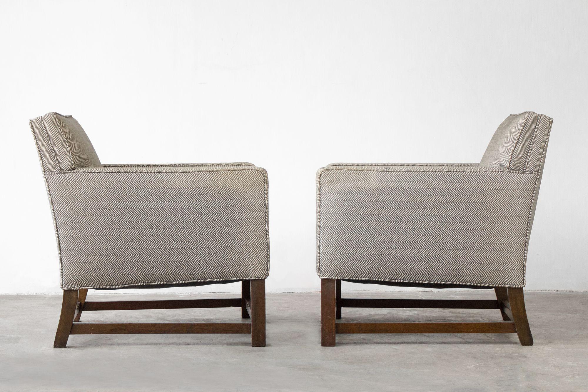 Tommi Parzinger Classic Modern Pair of Club Chairs in Mahogany, 1960s In Good Condition In Dallas, TX
