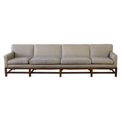 The Modern Modernity Classic Canapé à dix pieds en acajou, 1960s