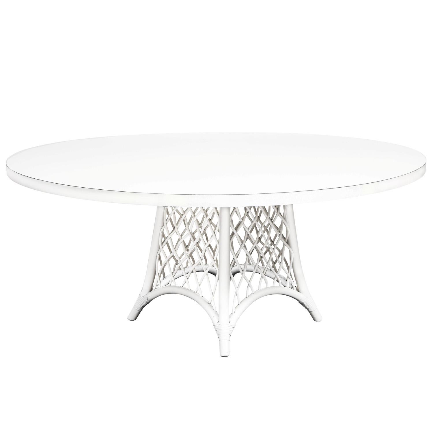 Elégante base de table de salle à manger laquée blanche avec des pieds évasés,  plateau en stratifié blanc et base au design croisé, par Henry Olko pour Willow and Reed, États-Unis, années 1950.  Willow and Reed a conçu un mobilier idéal pour les