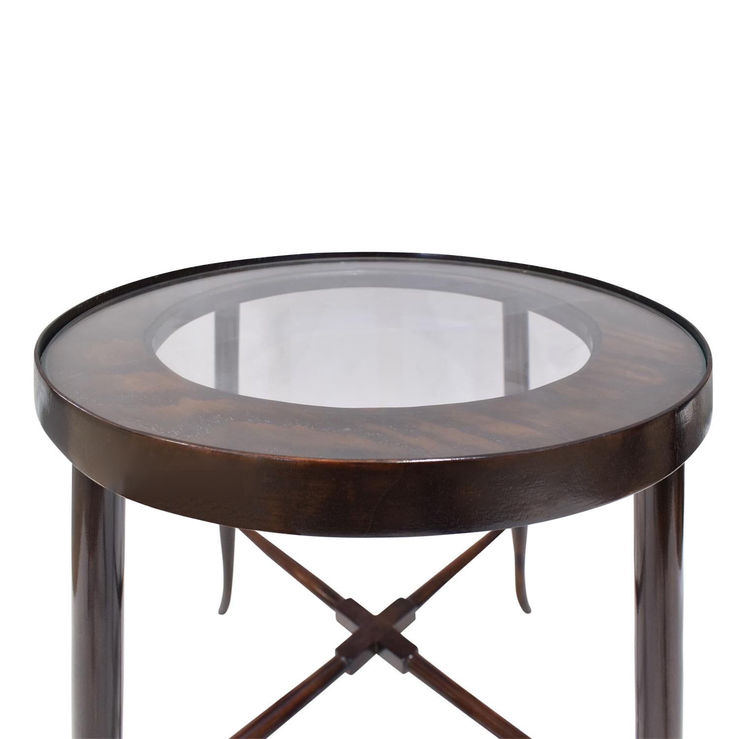 Mid-Century Modern Tommi Parzinger Elegant Side Table With Tapering Legs, 1950s