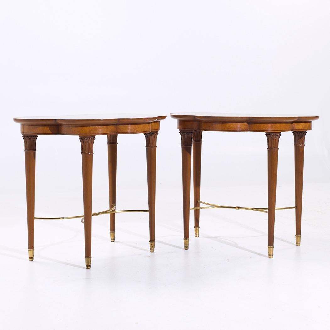 Tommi Parzinger pour Charak Table d'appoint en laiton et acajou du milieu du siècle - Paire

Chaque table d'appoint mesure 29.75 large x 23 profond x 26 pouces de haut

Tous les meubles peuvent être achetés dans ce que nous appelons un état vintage