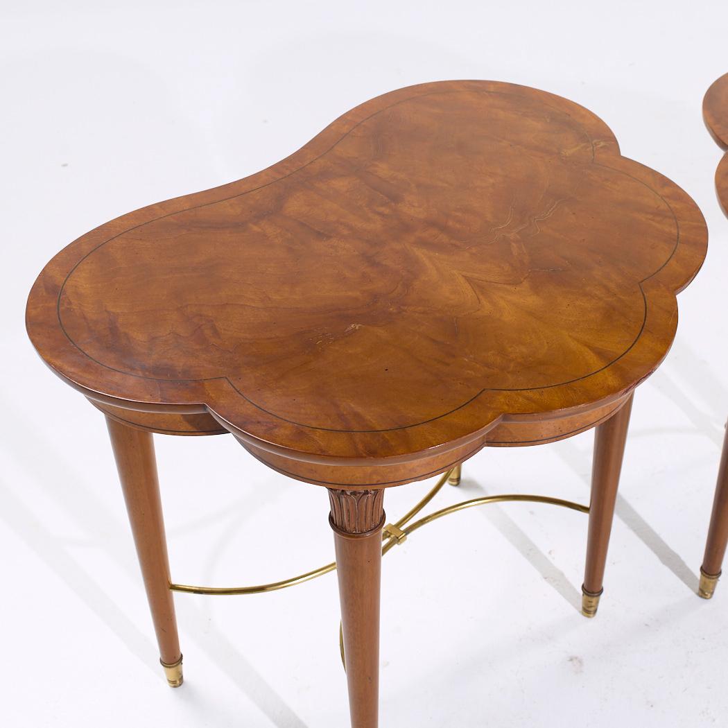 Tommi Parzinger pour Charak Table d'appoint en laiton et acajou du milieu du siècle - Paire en vente 2