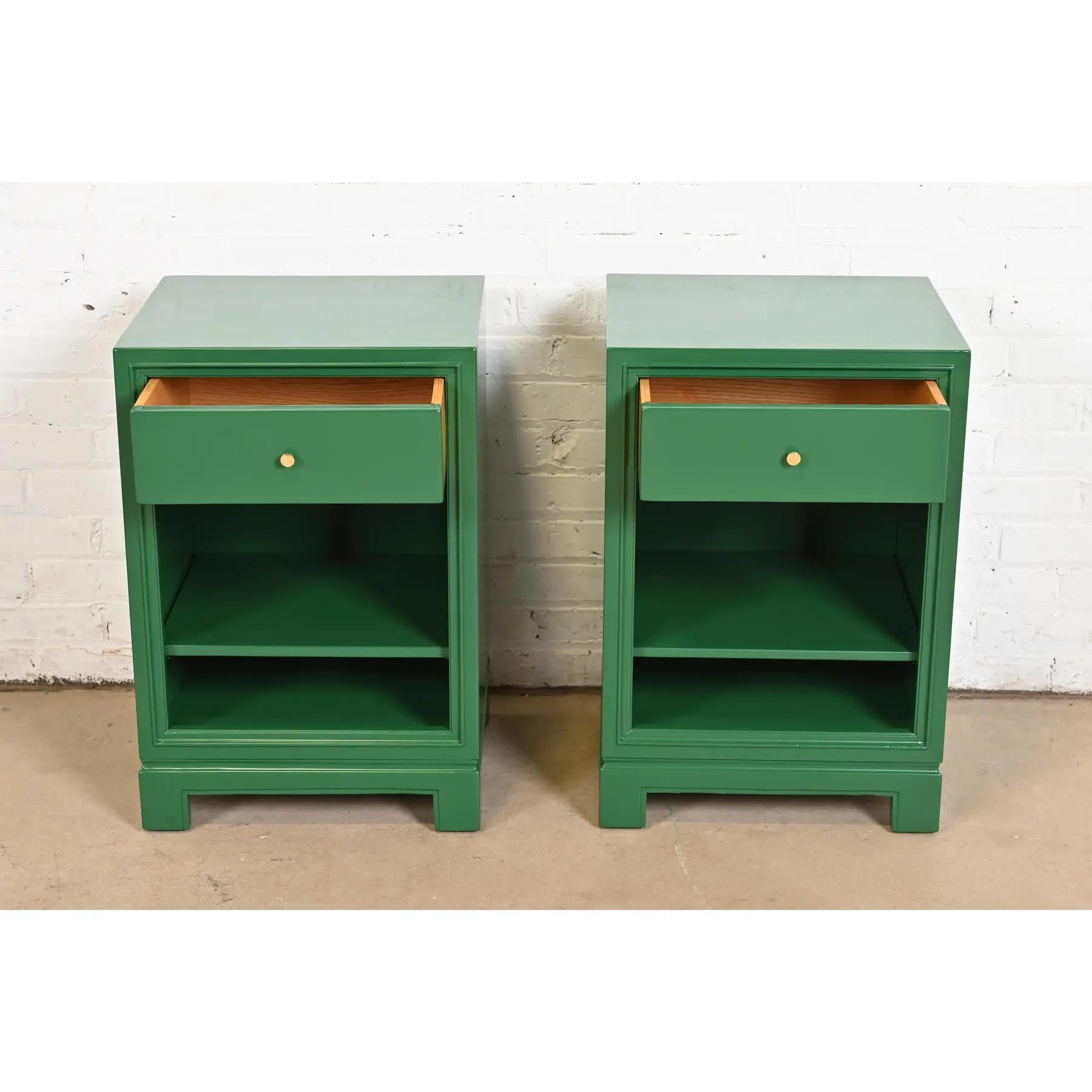 Mid-20th Century Tommi Parzinger for Charak Modern Green Lacquered Nightstands, Newly Refinished