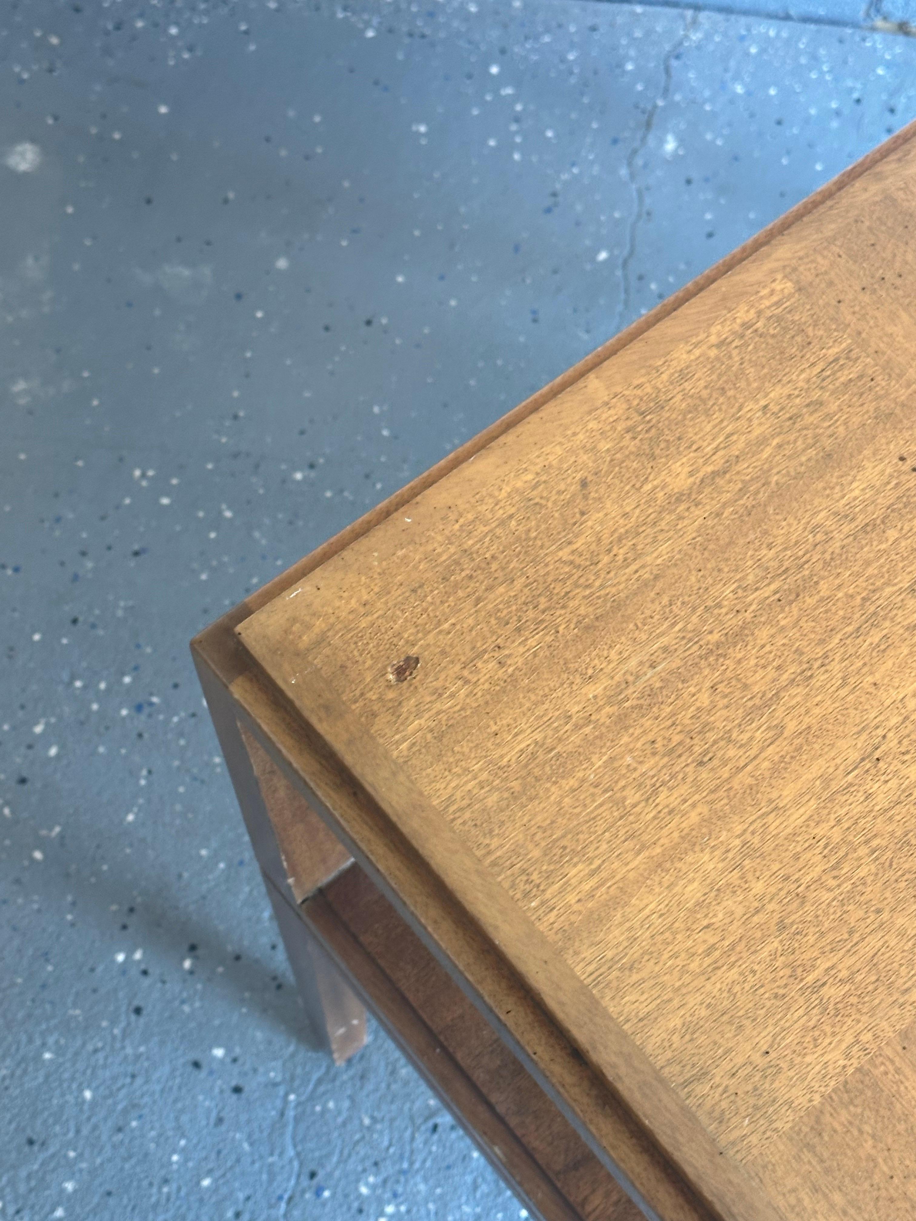 Tommi Parzinger for Charak Modern Large End Table en vente 3