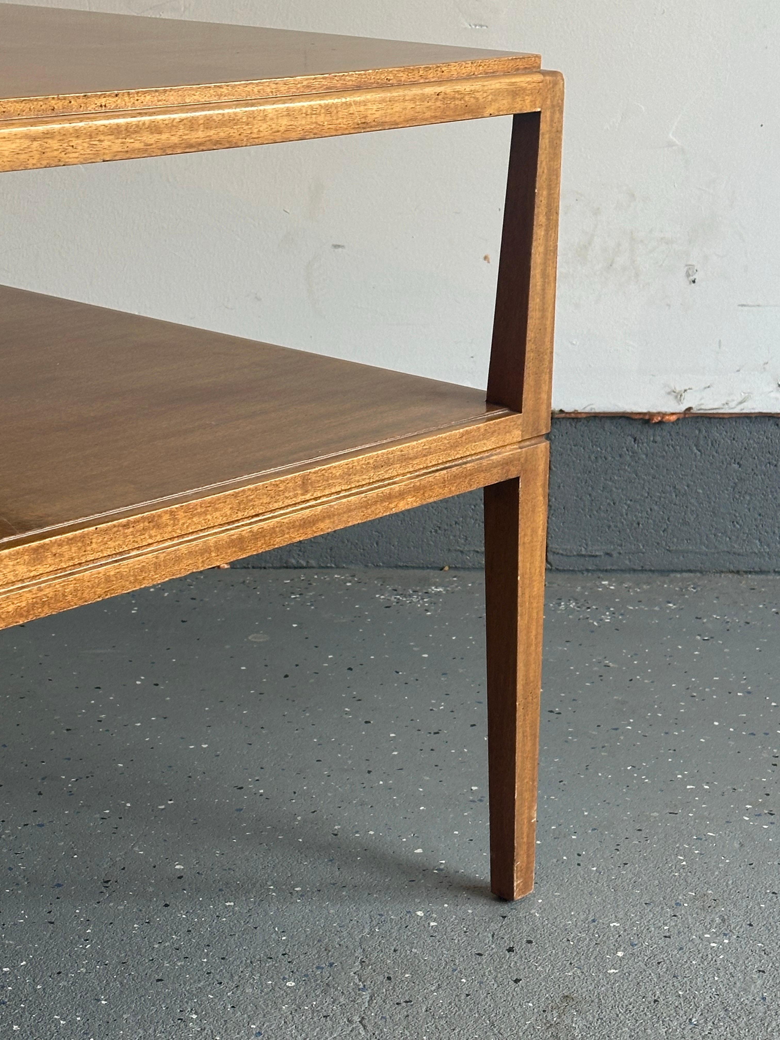 Mid-Century Modern Tommi Parzinger for Charak Modern Large End Table en vente