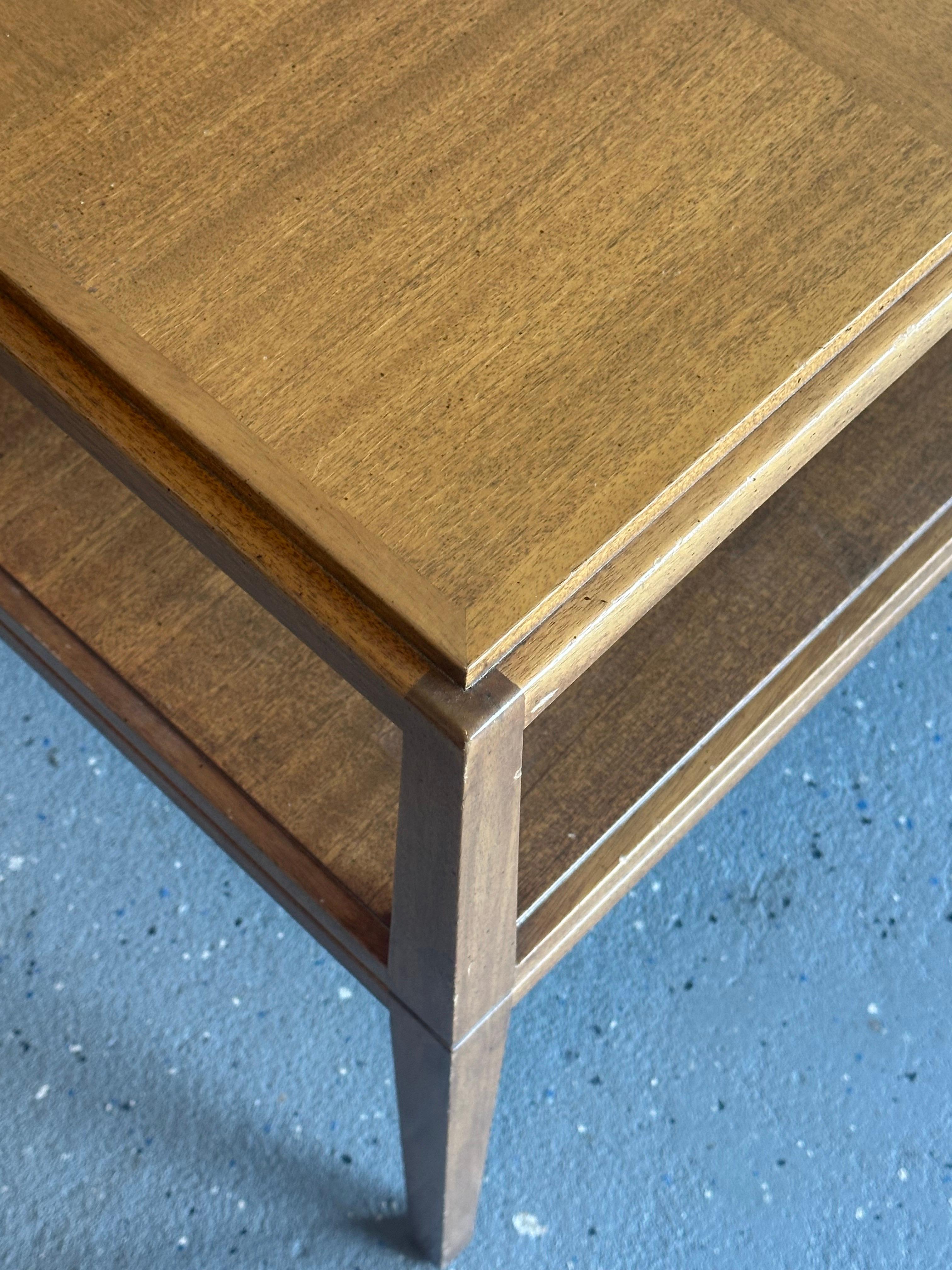 Acajou Tommi Parzinger for Charak Modern Large End Table en vente