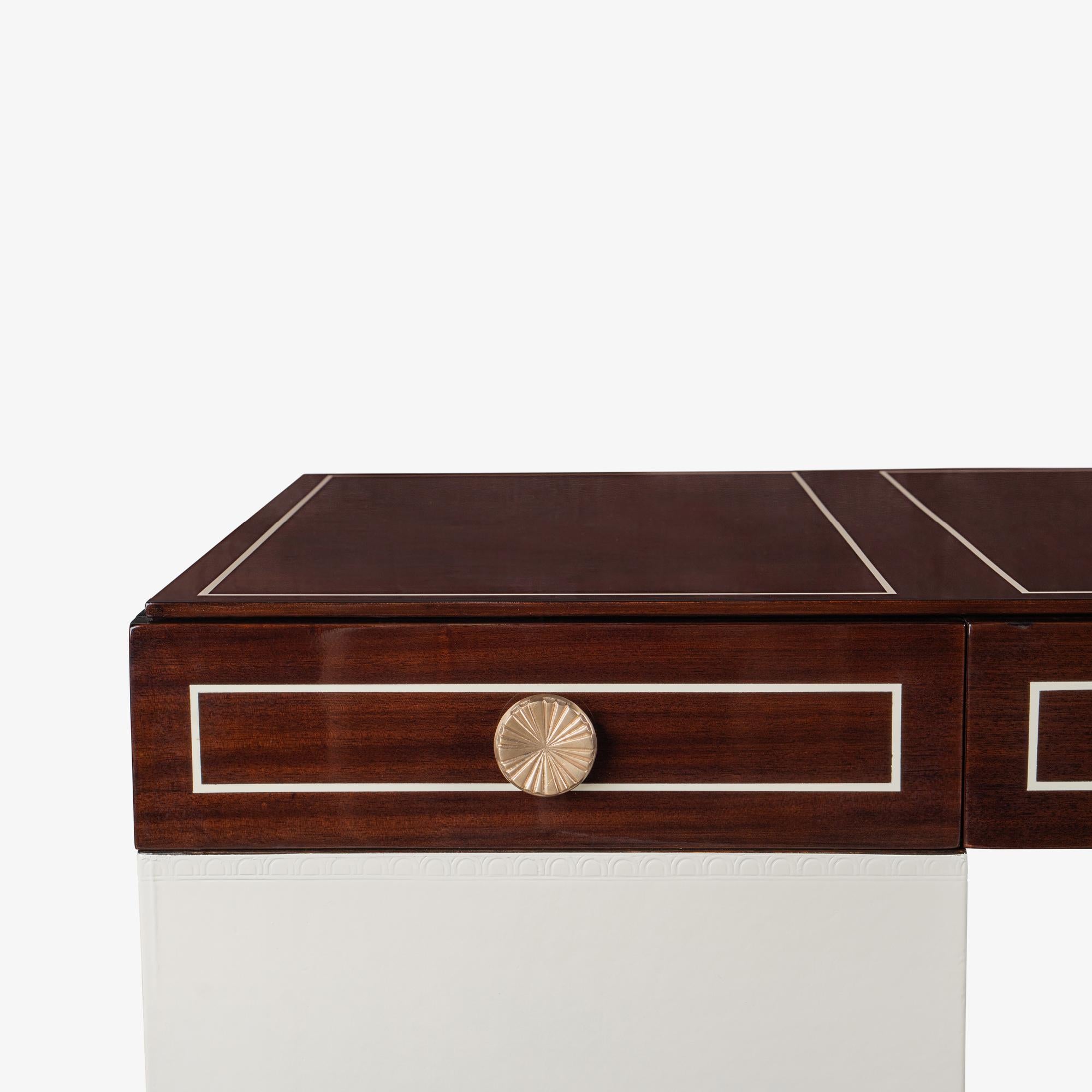 Tommi Parzinger para Charak Escritorio moderno de caoba y cuero en venta 3