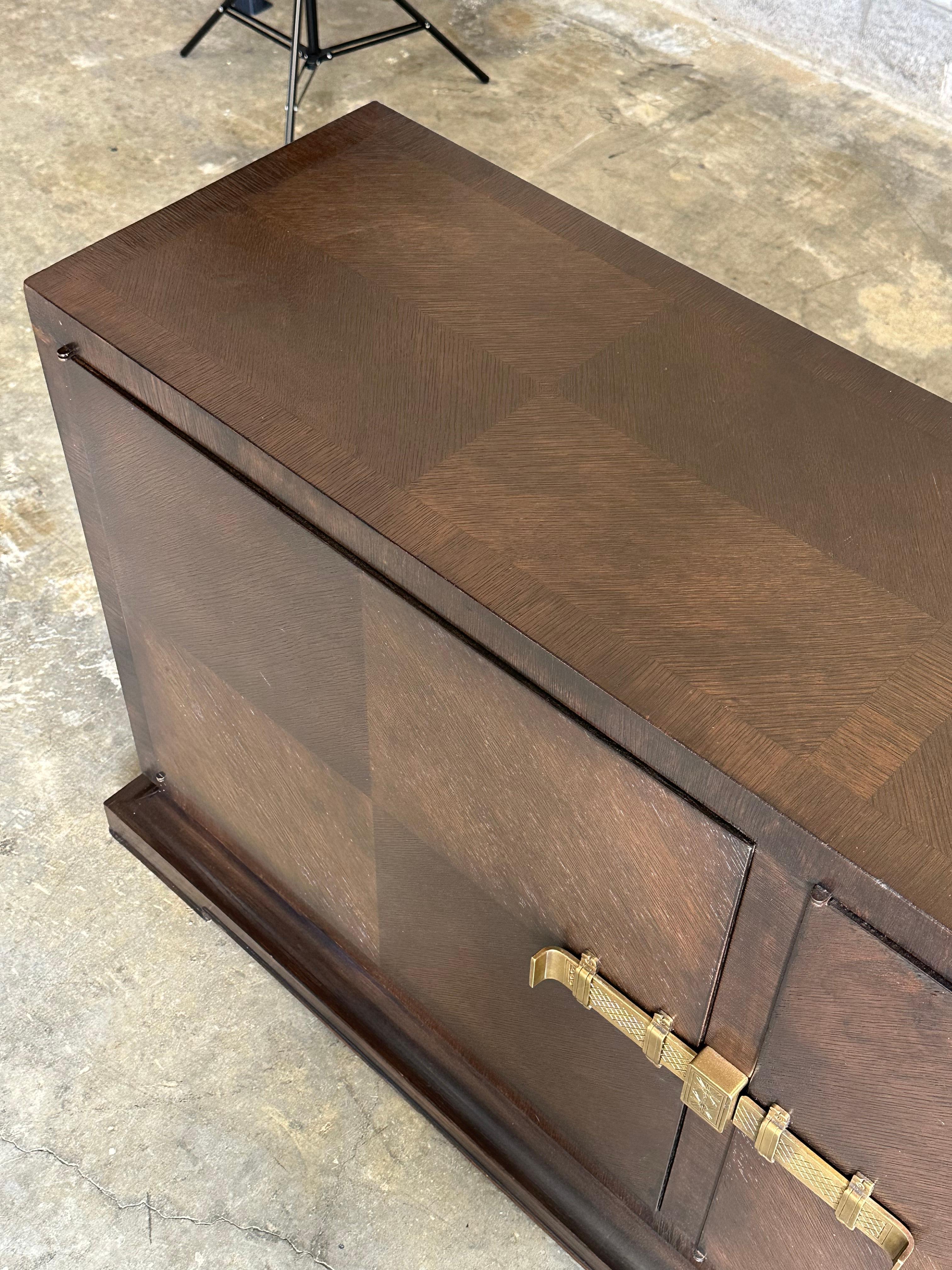 Credenza/ Aparador Tommi Parzinger para Charak Modern en venta 2