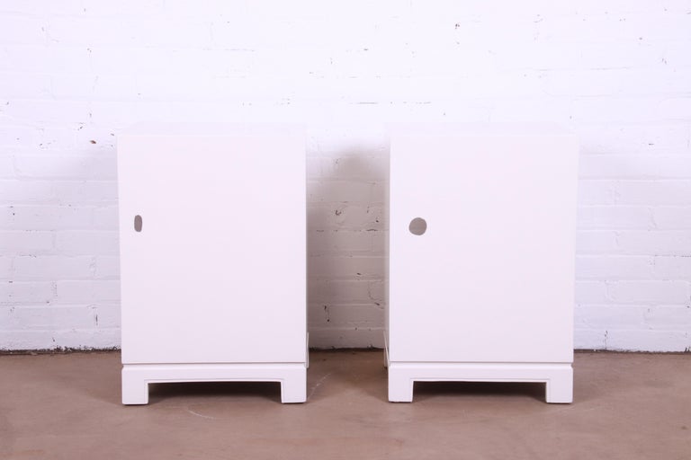 Tommi Parzinger for Charak Modern White Lacquered Nightstands, Newly Refinished For Sale 7