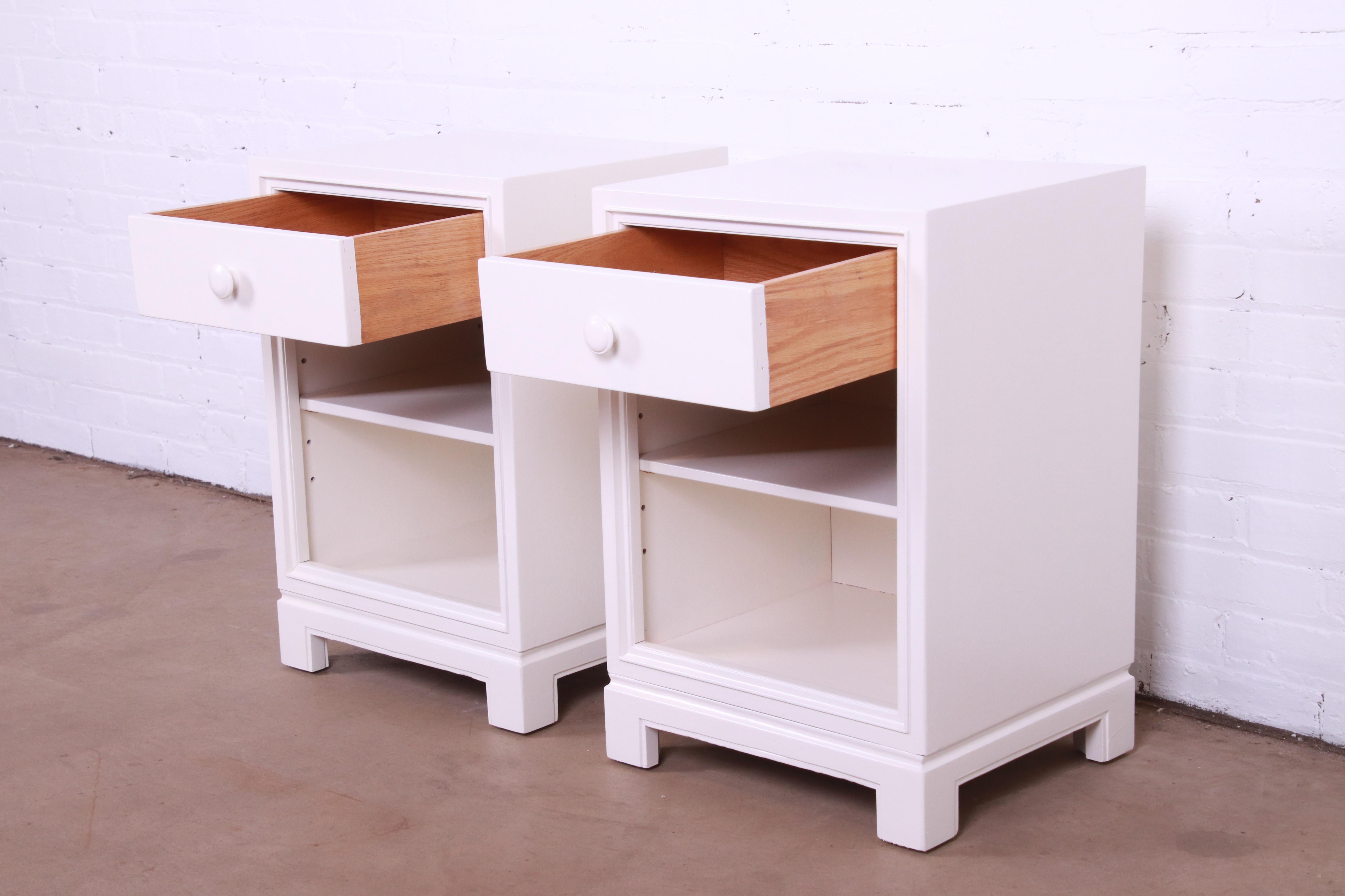 Tommi Parzinger for Charak Modern White Lacquered Nightstands, Newly Refinished For Sale 1