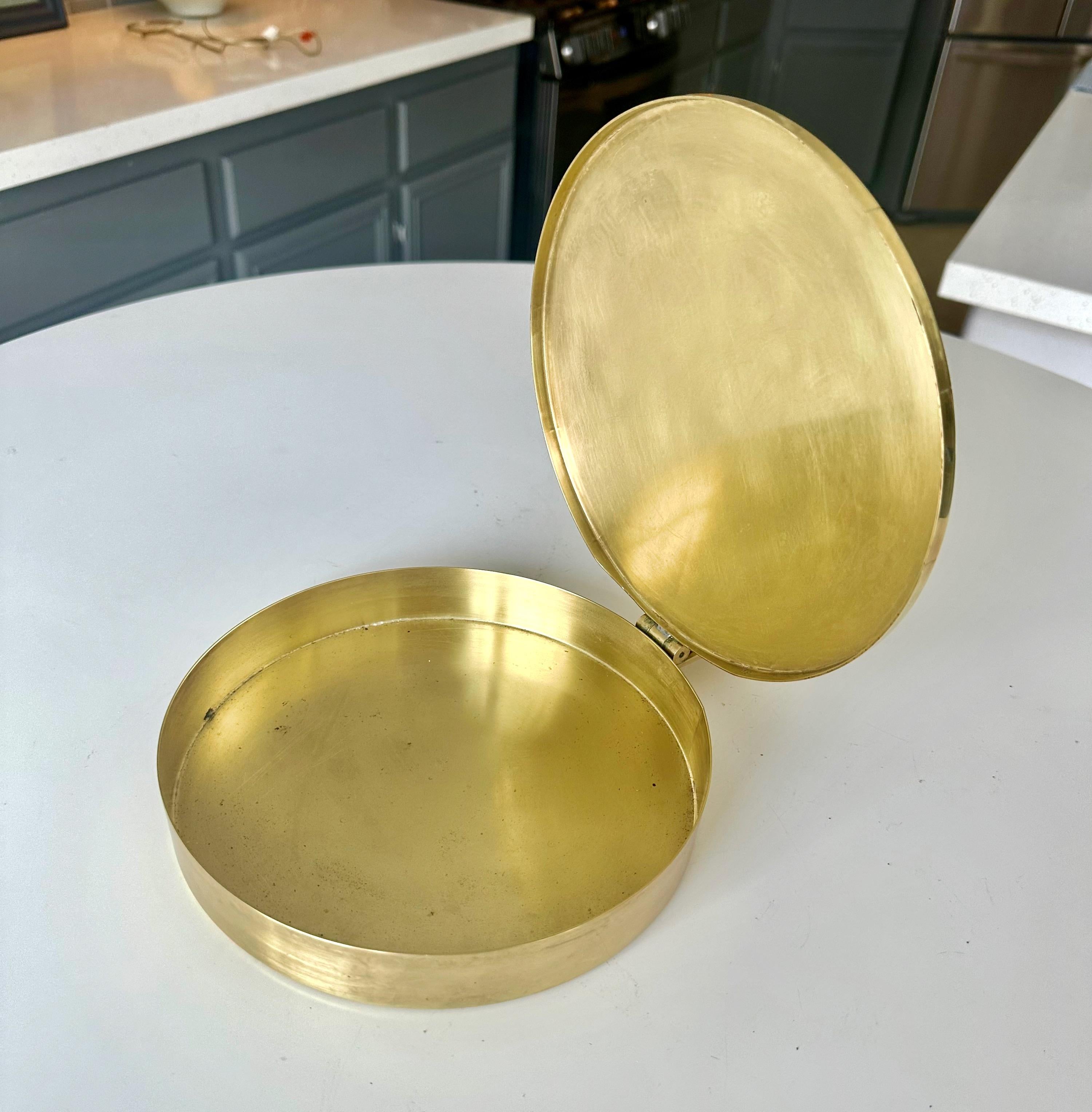 Tommi Parzinger für Dorlyn Silversmiths Silent Butler aus Messing im Angebot 3